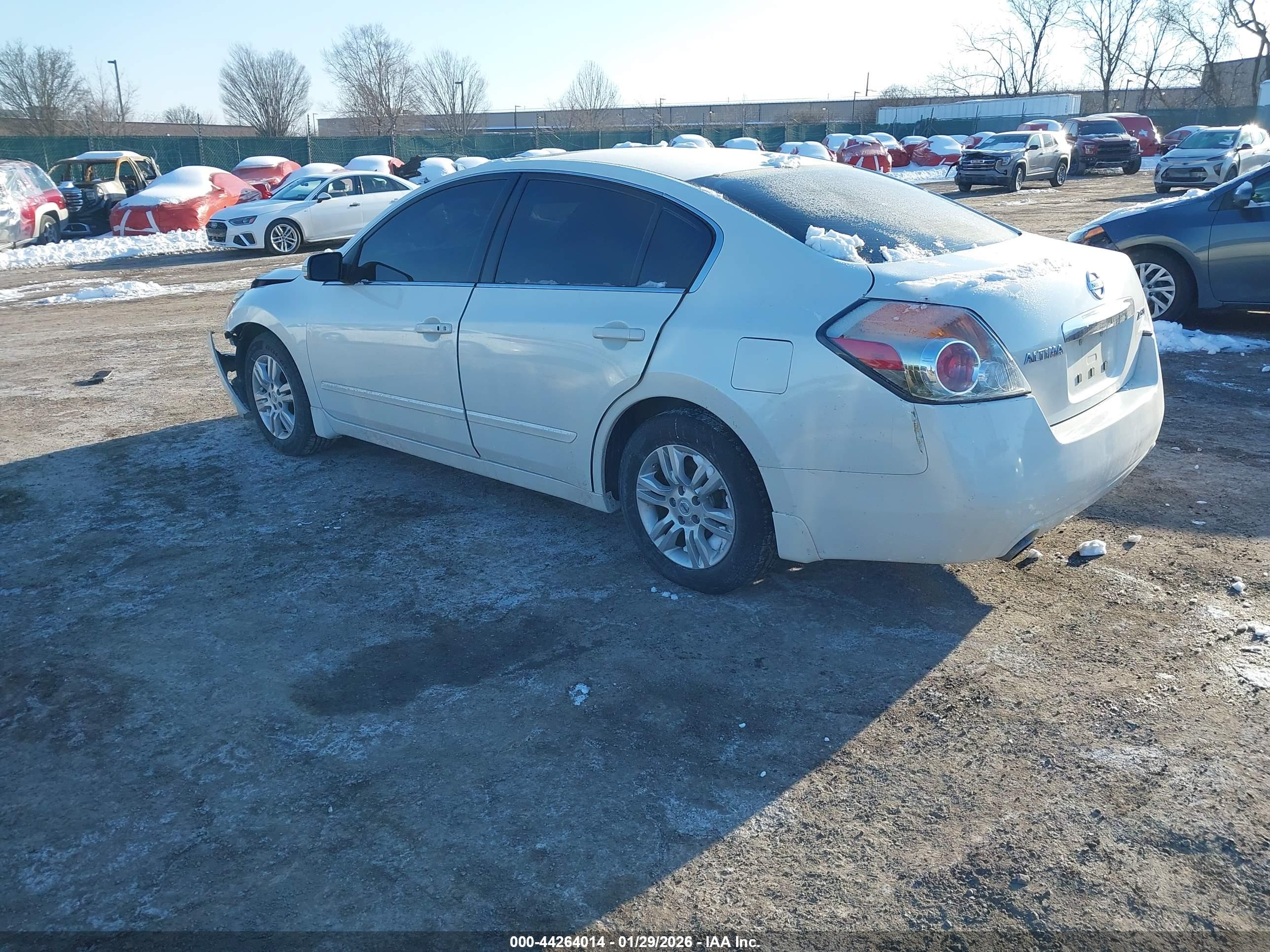 NISSAN ALTIMA image 3
