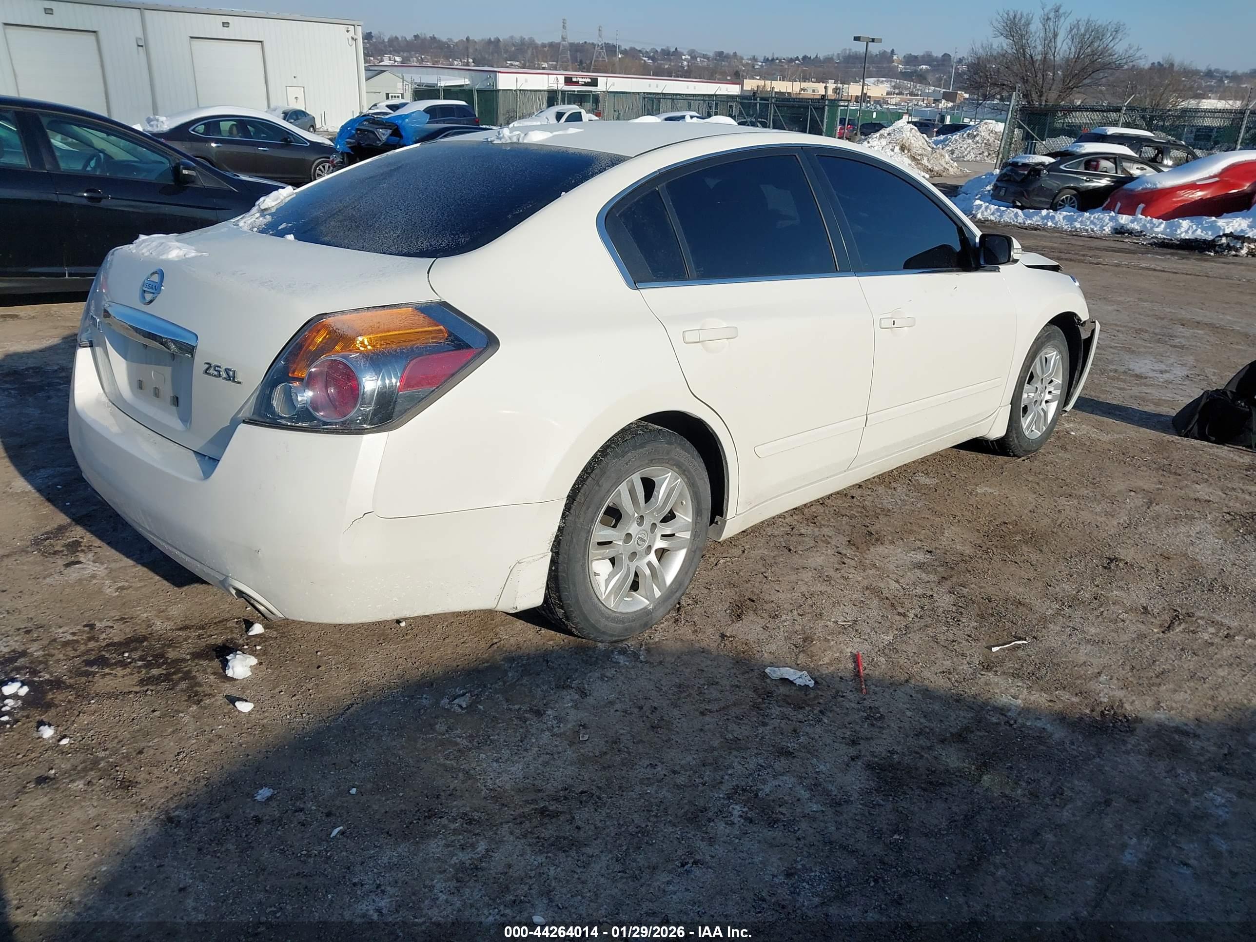 NISSAN ALTIMA image 4
