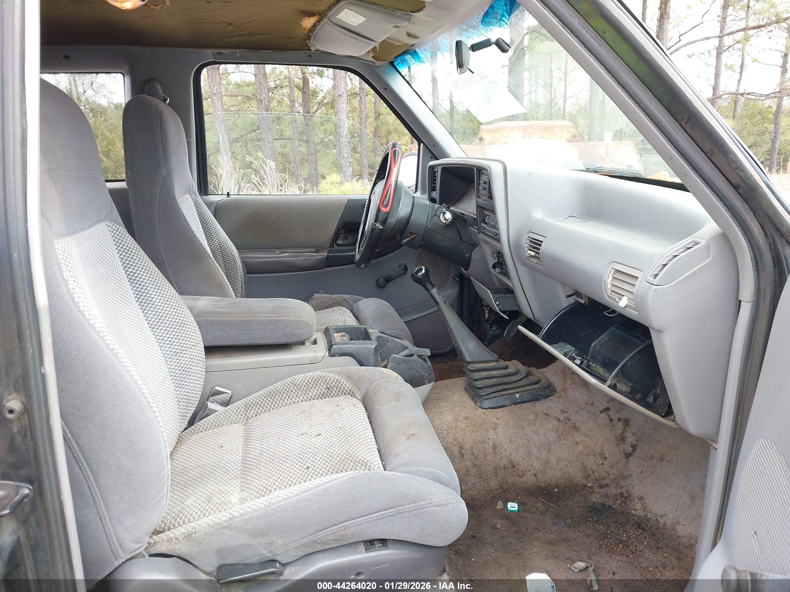 FORD RANGER image 8