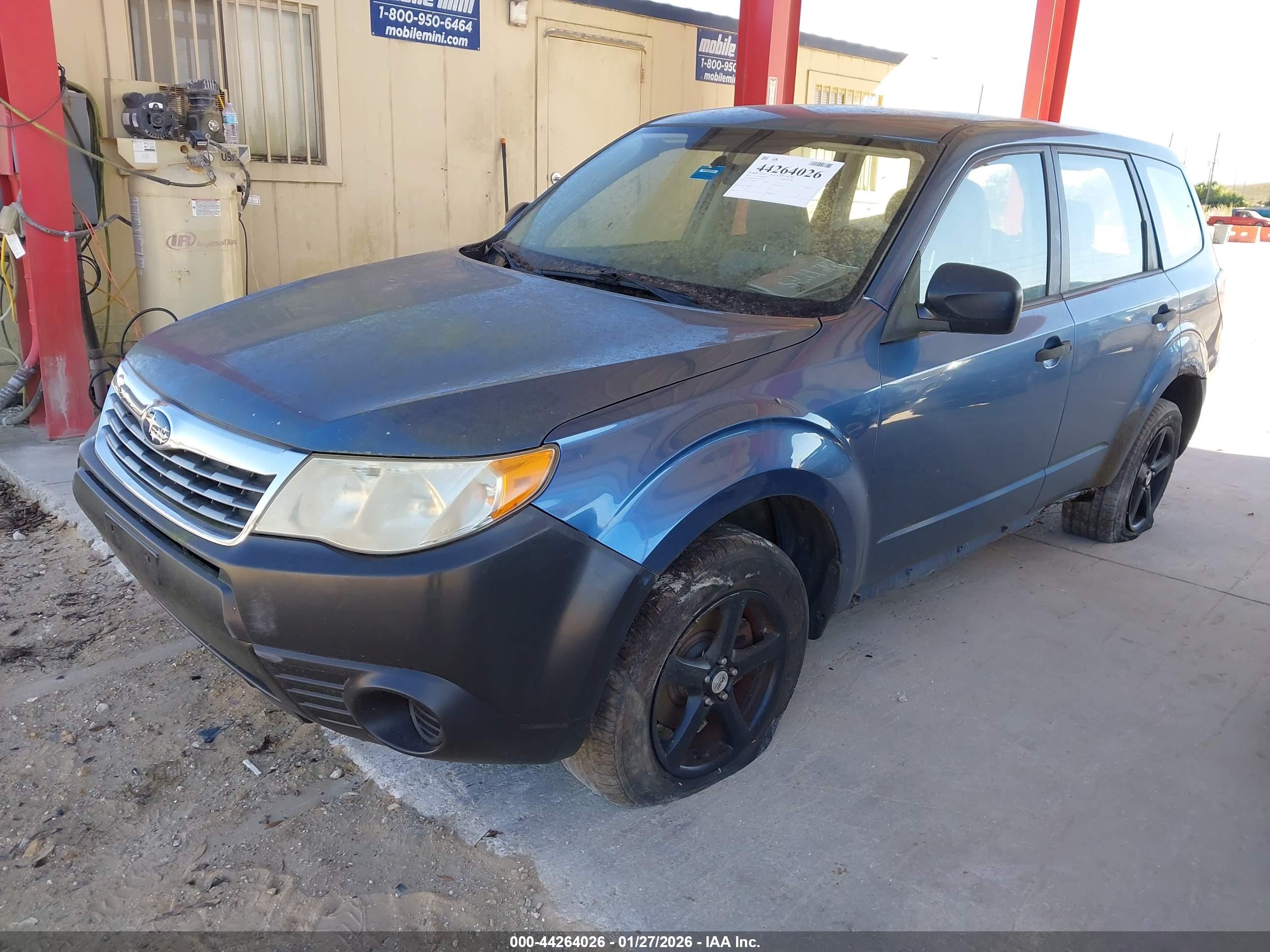 SUBARU FORESTER image 2