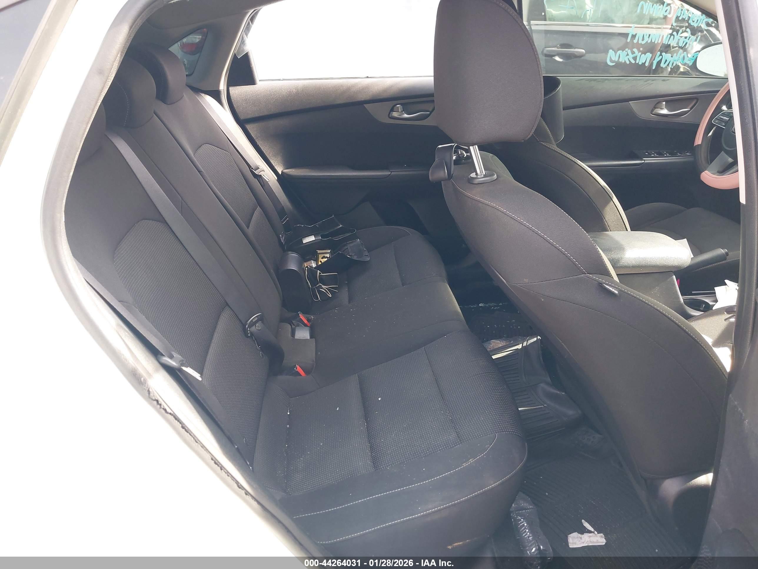 KIA FORTE image 8