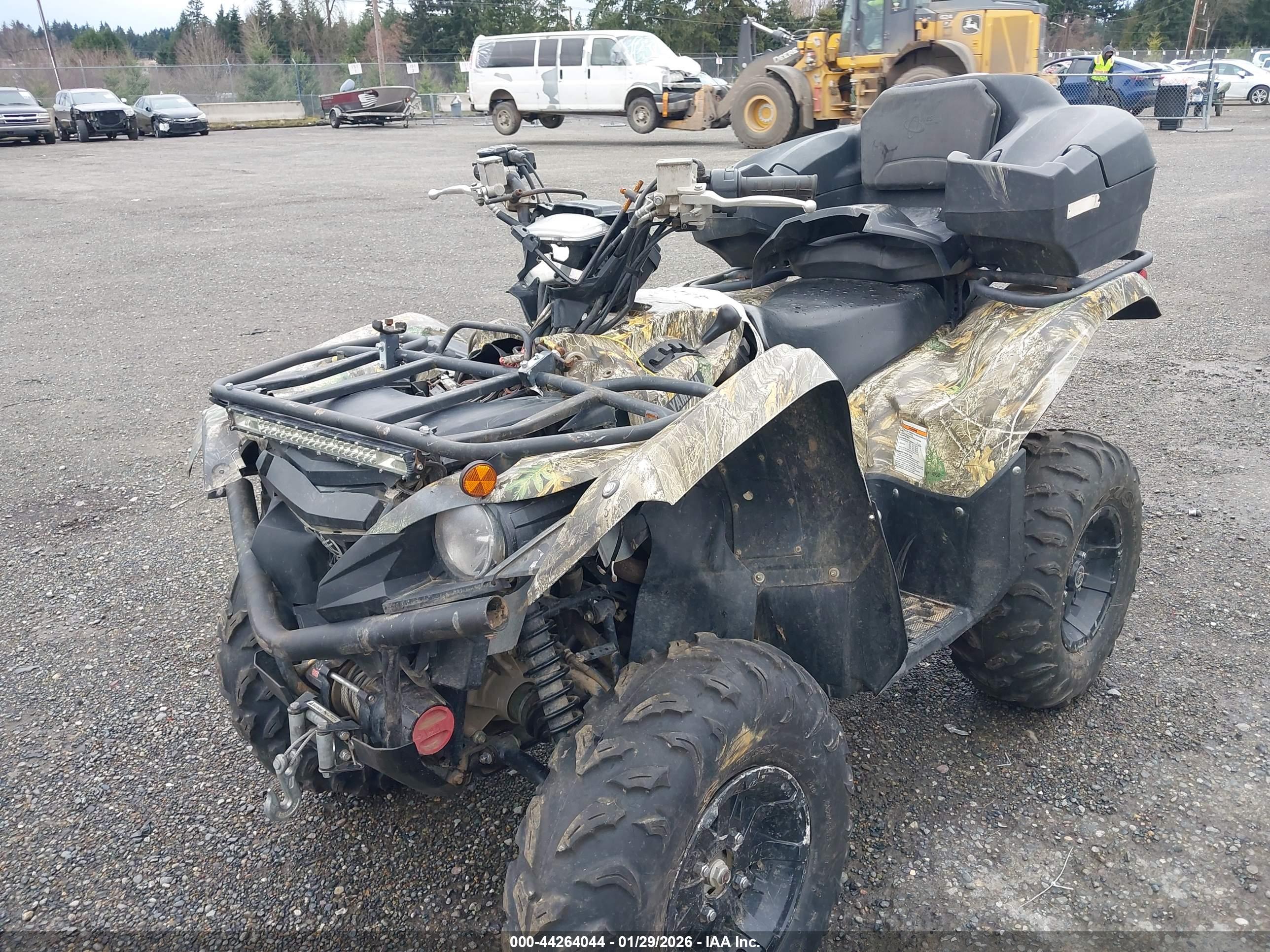 YAMAHA YFM700 image 2