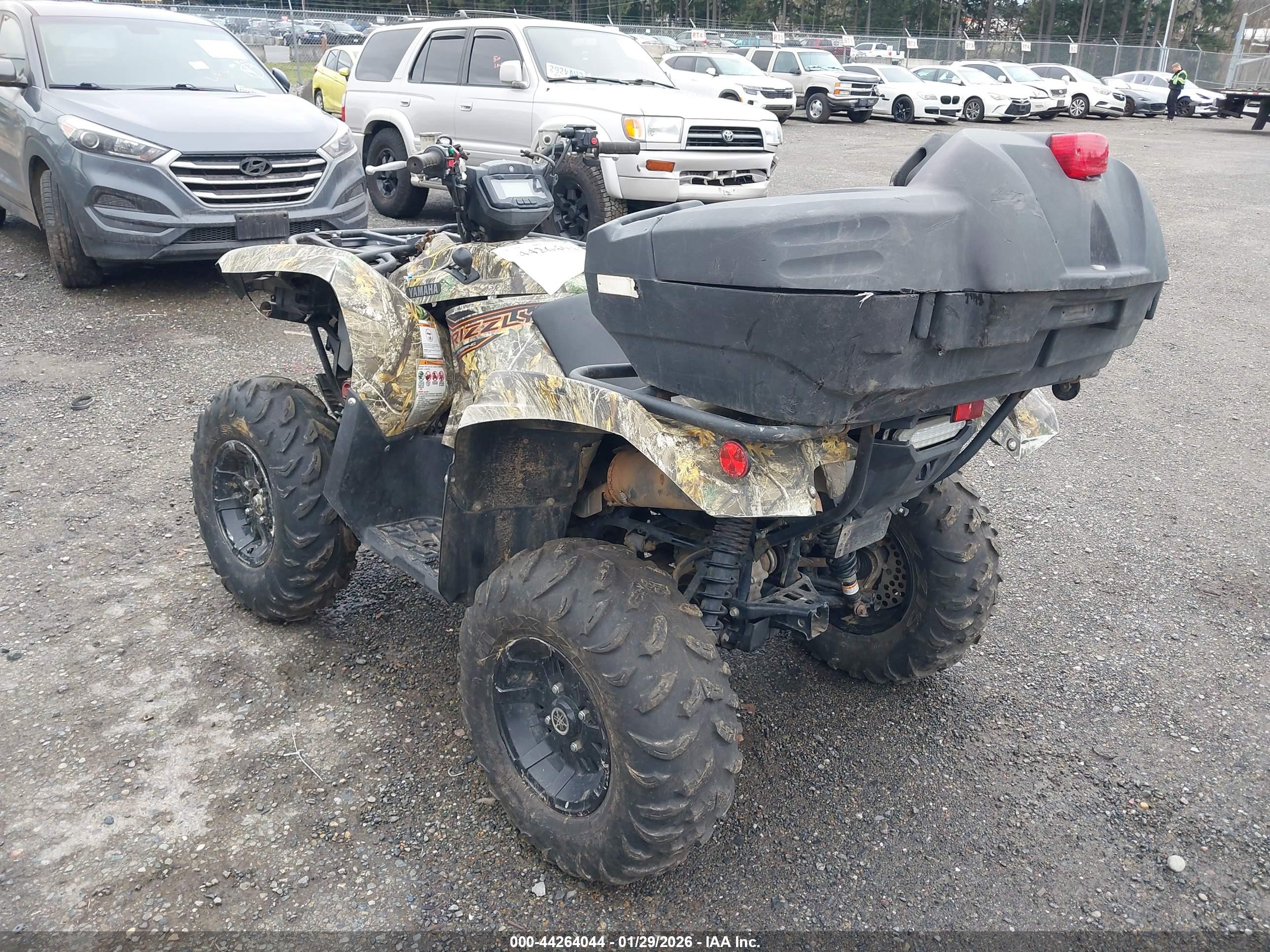 YAMAHA YFM700 image 3