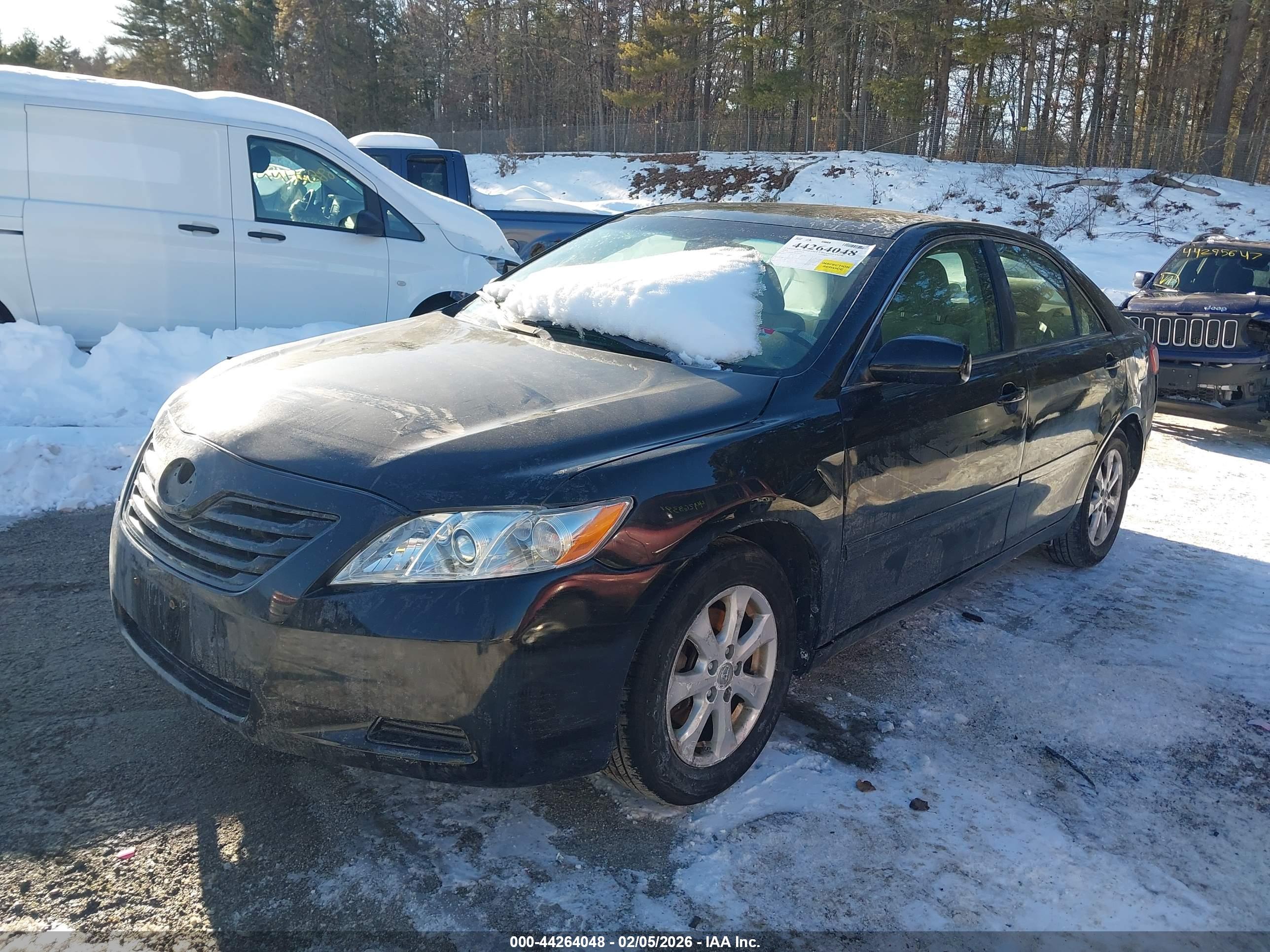 TOYOTA CAMRY image 2