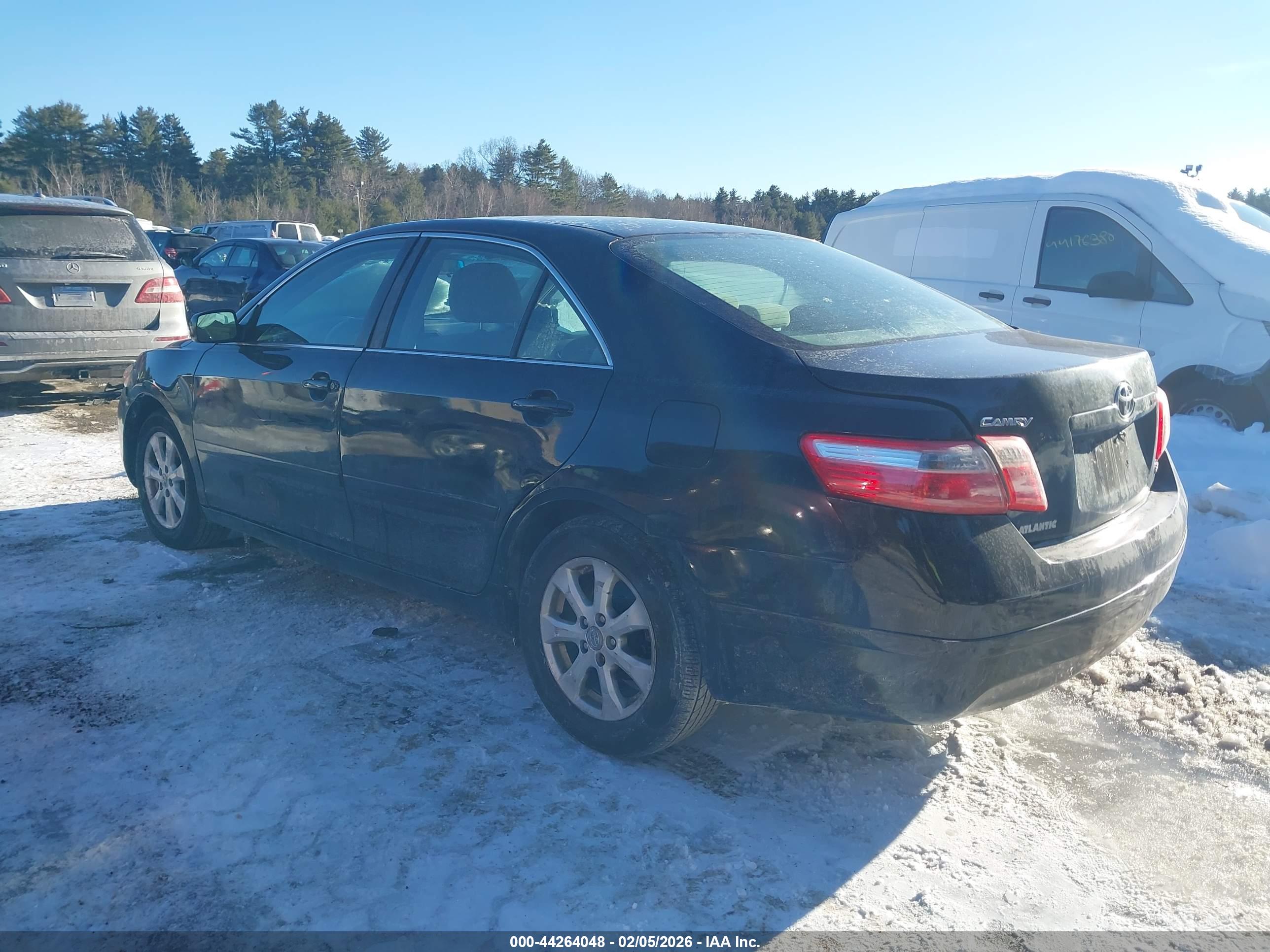 TOYOTA CAMRY image 3