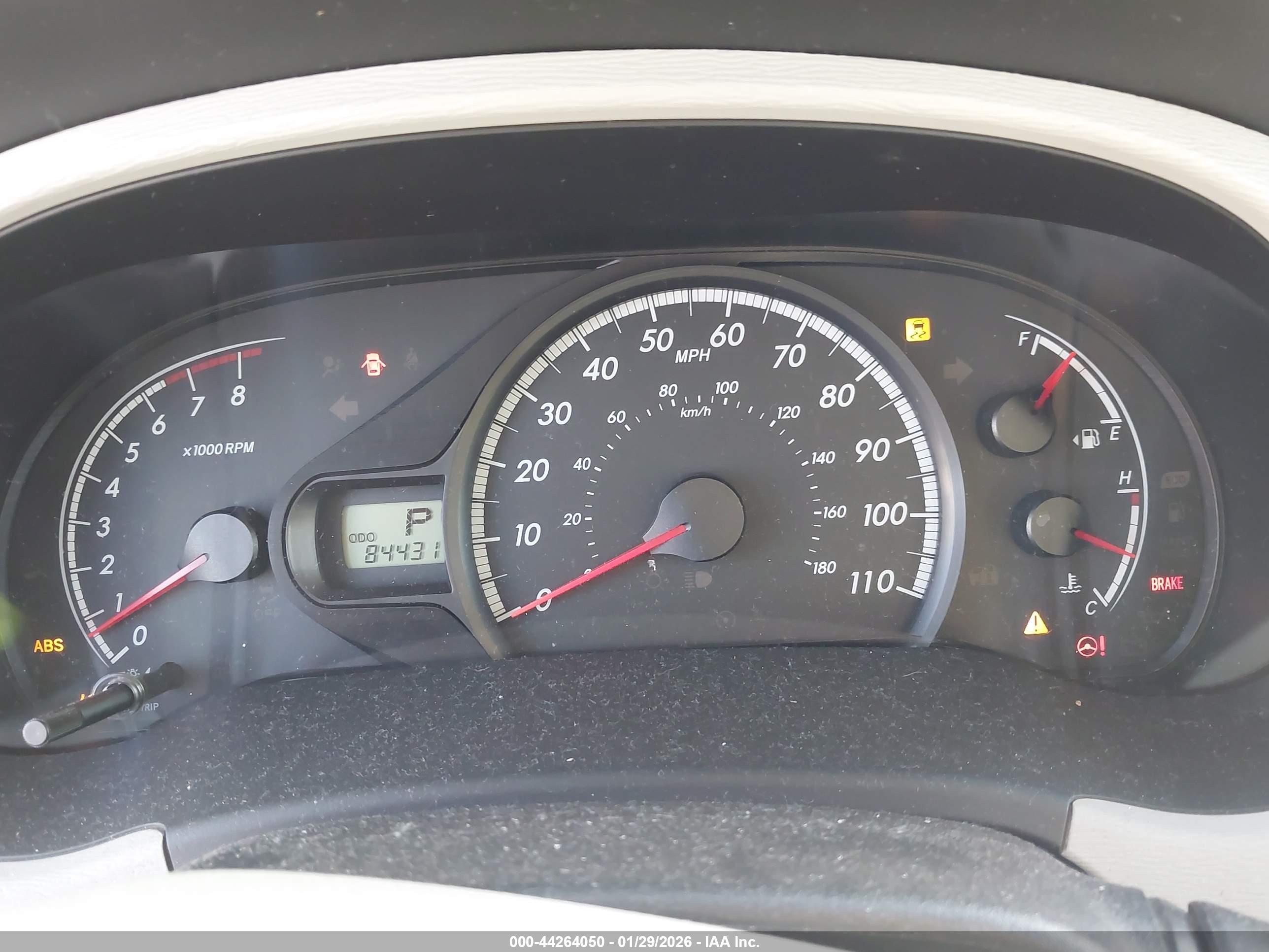 TOYOTA SIENNA image 7