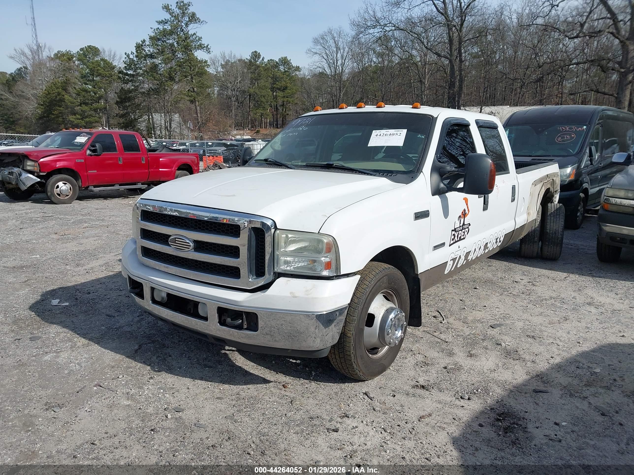 FORD F-350 image 2