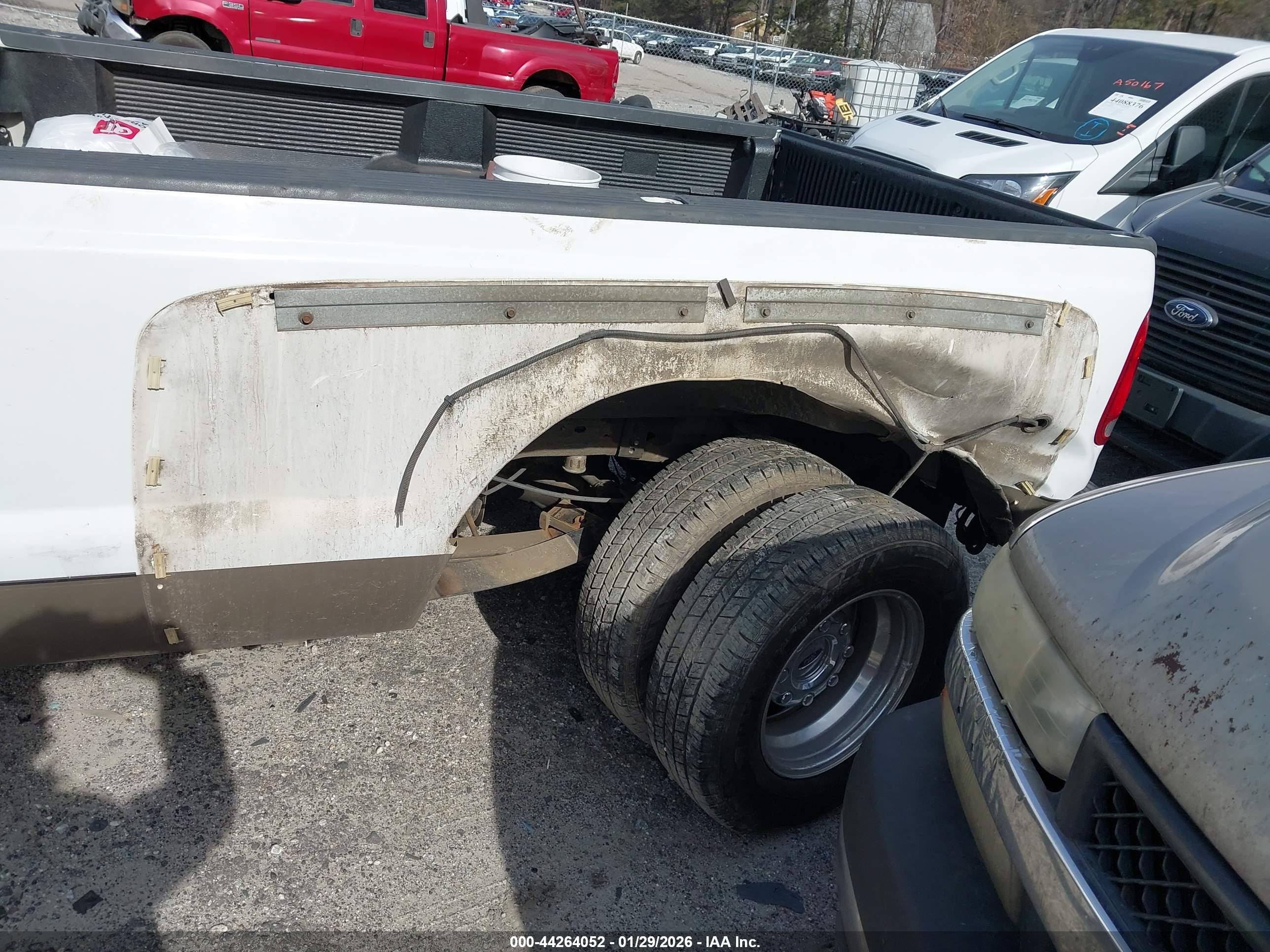 FORD F-350 image 6