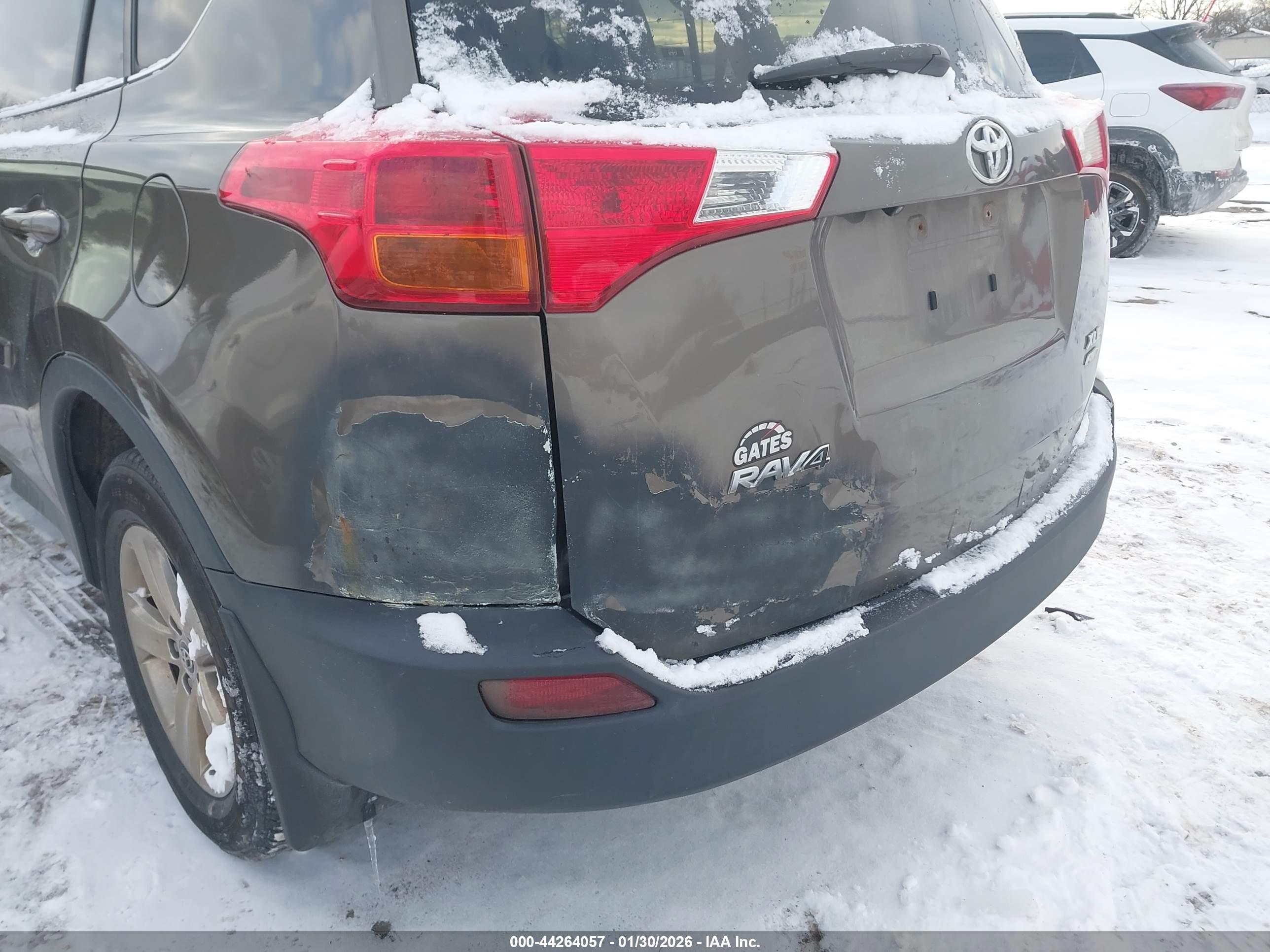 TOYOTA RAV4 image 6