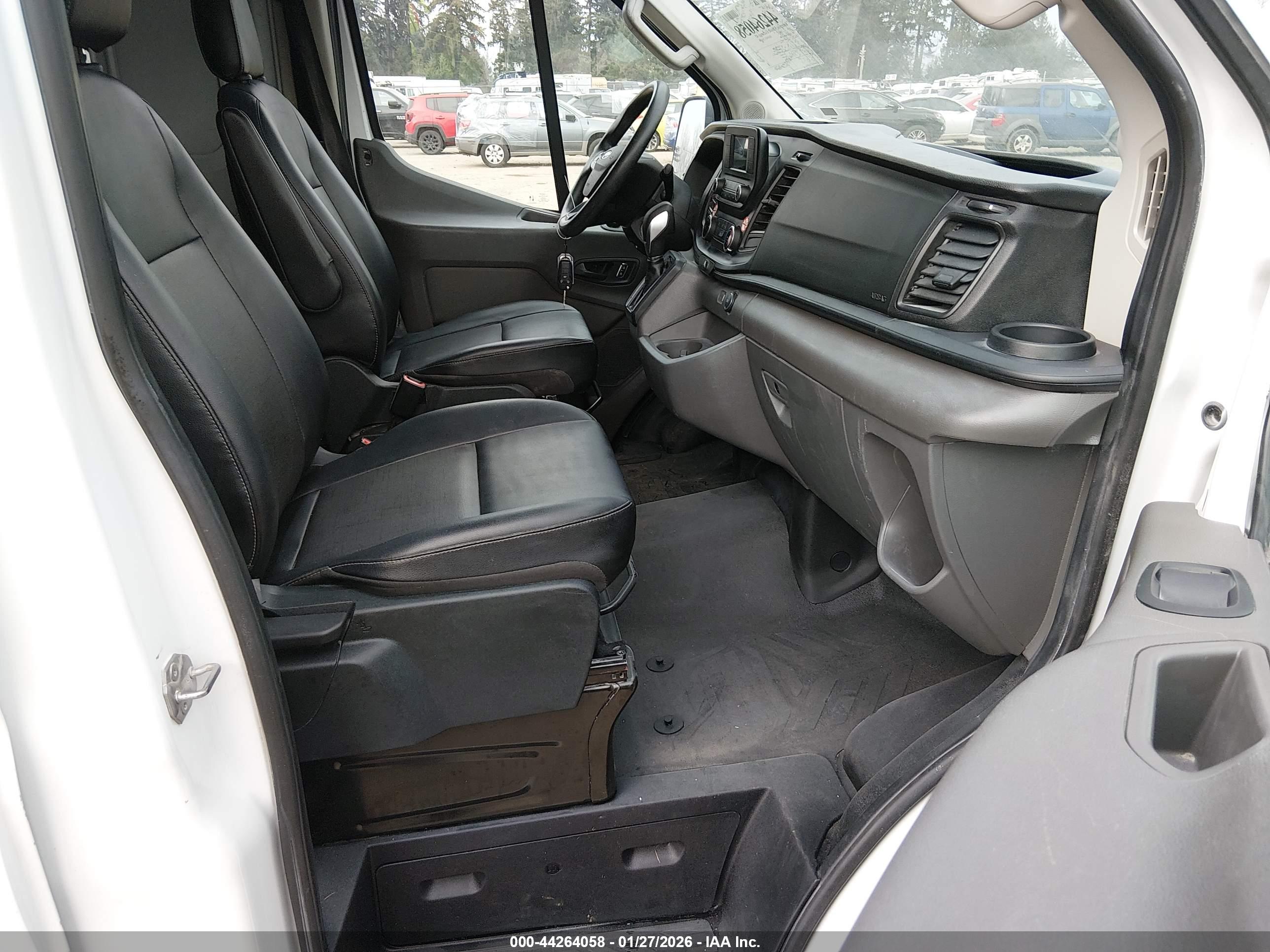 FORD TRANSIT-250 image 5