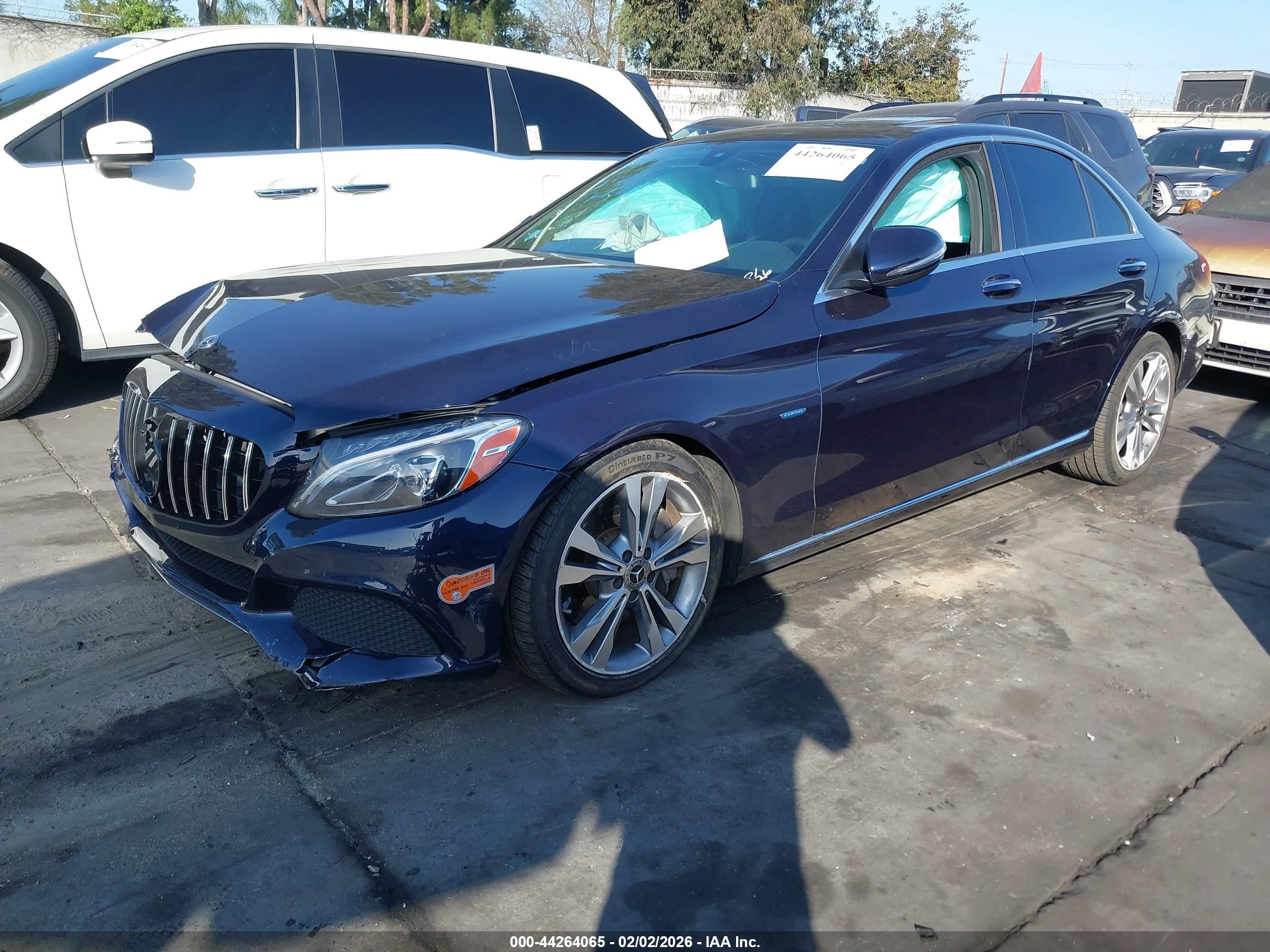 MERCEDES-BENZ C image 2