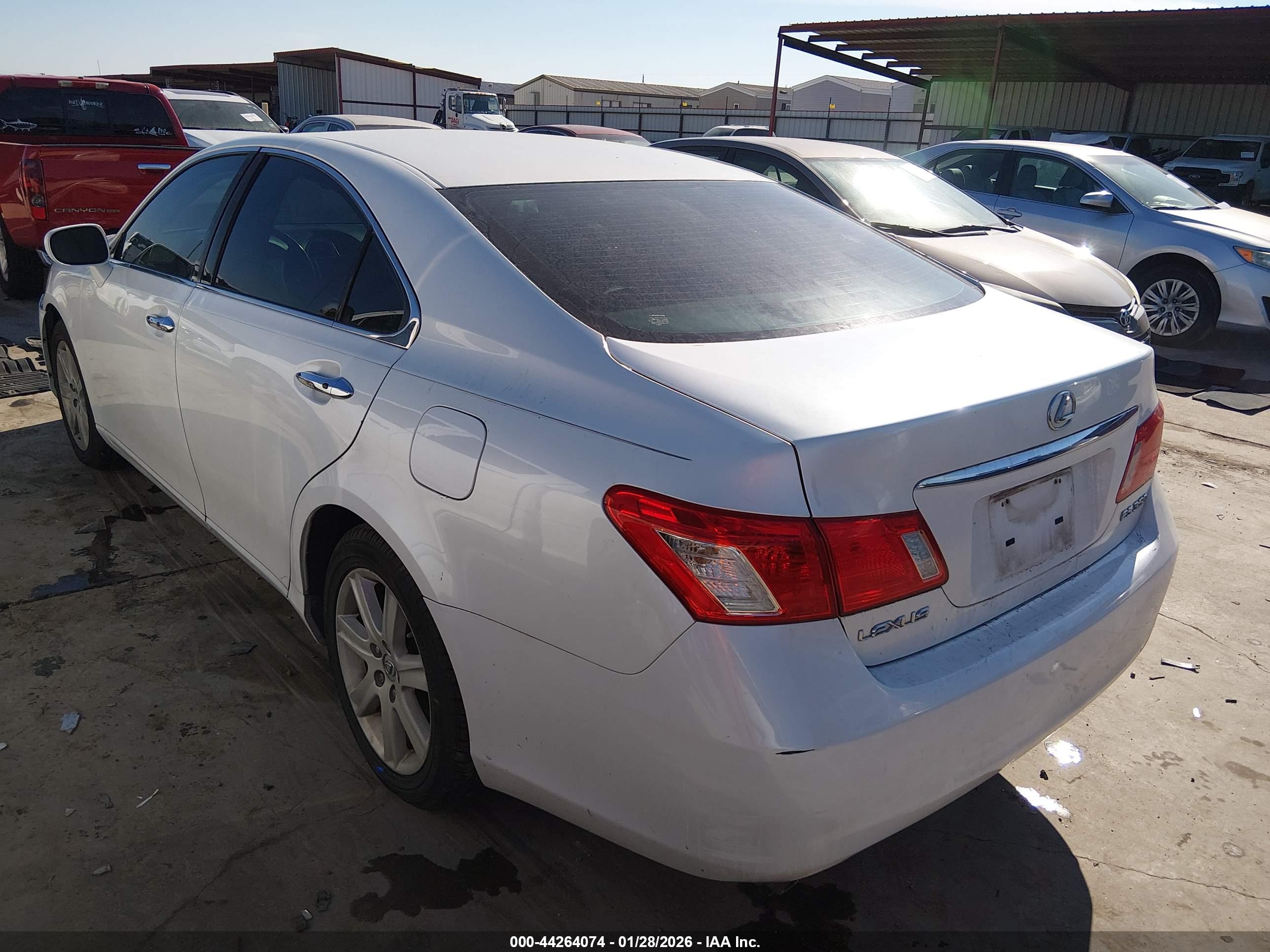 LEXUS ES image 3