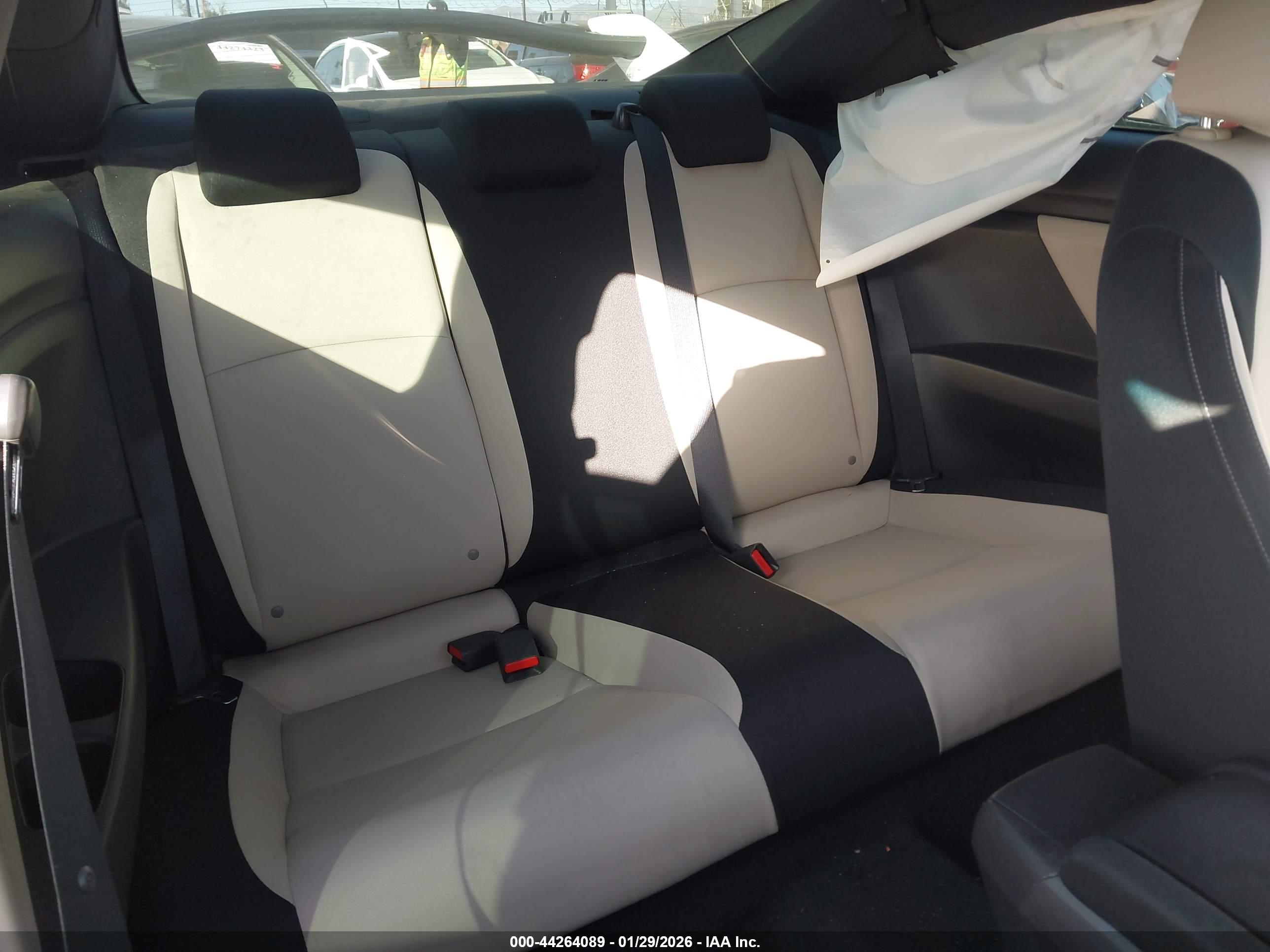 HONDA CIVIC image 8