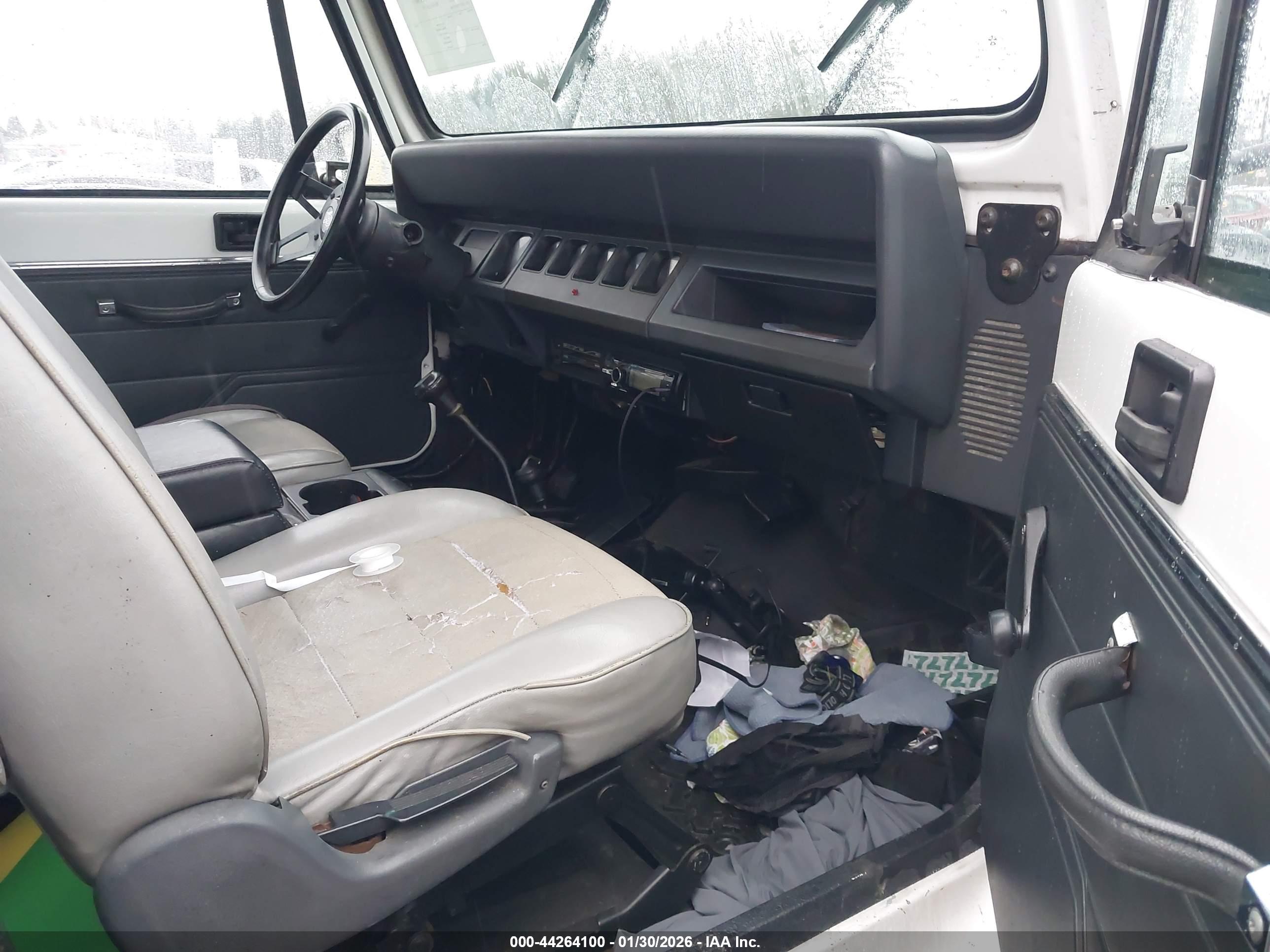 JEEP WRANGLER image 5