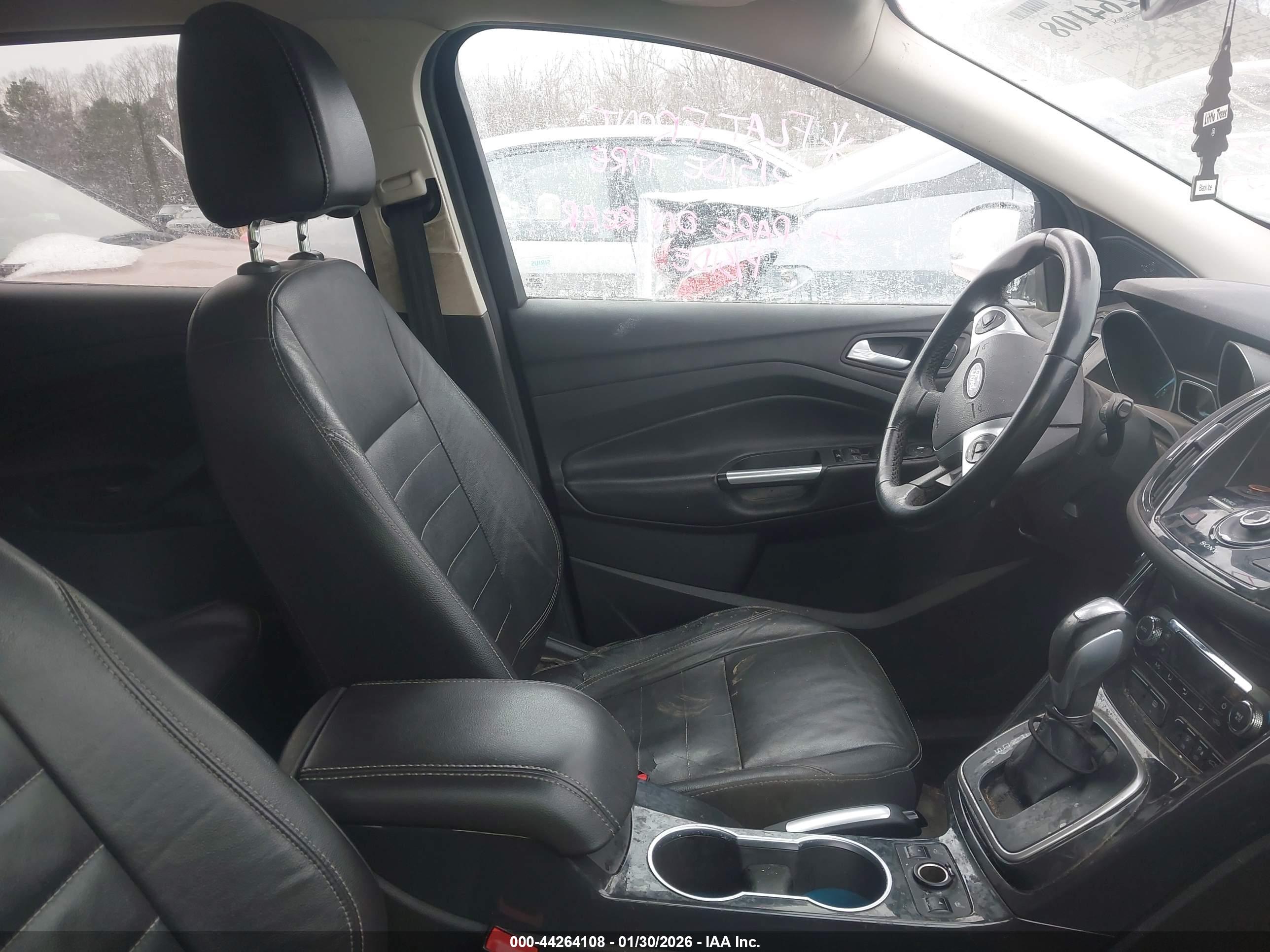 FORD ESCAPE image 5