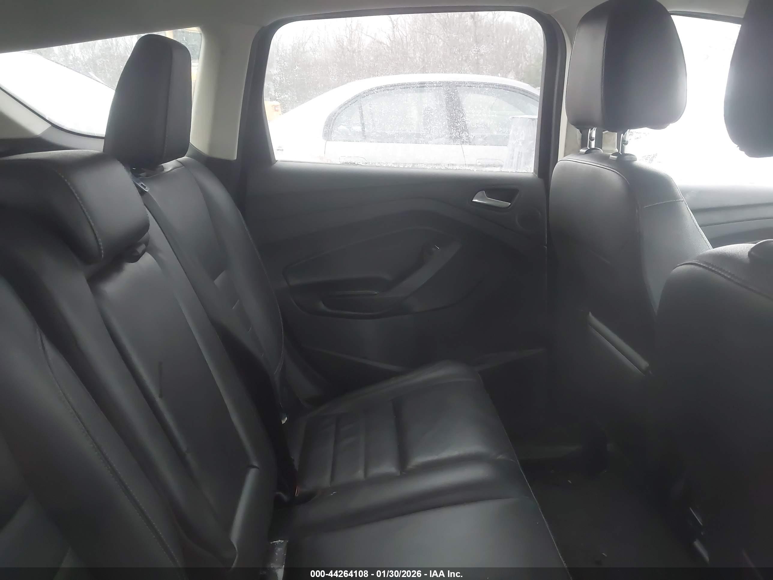 FORD ESCAPE image 8