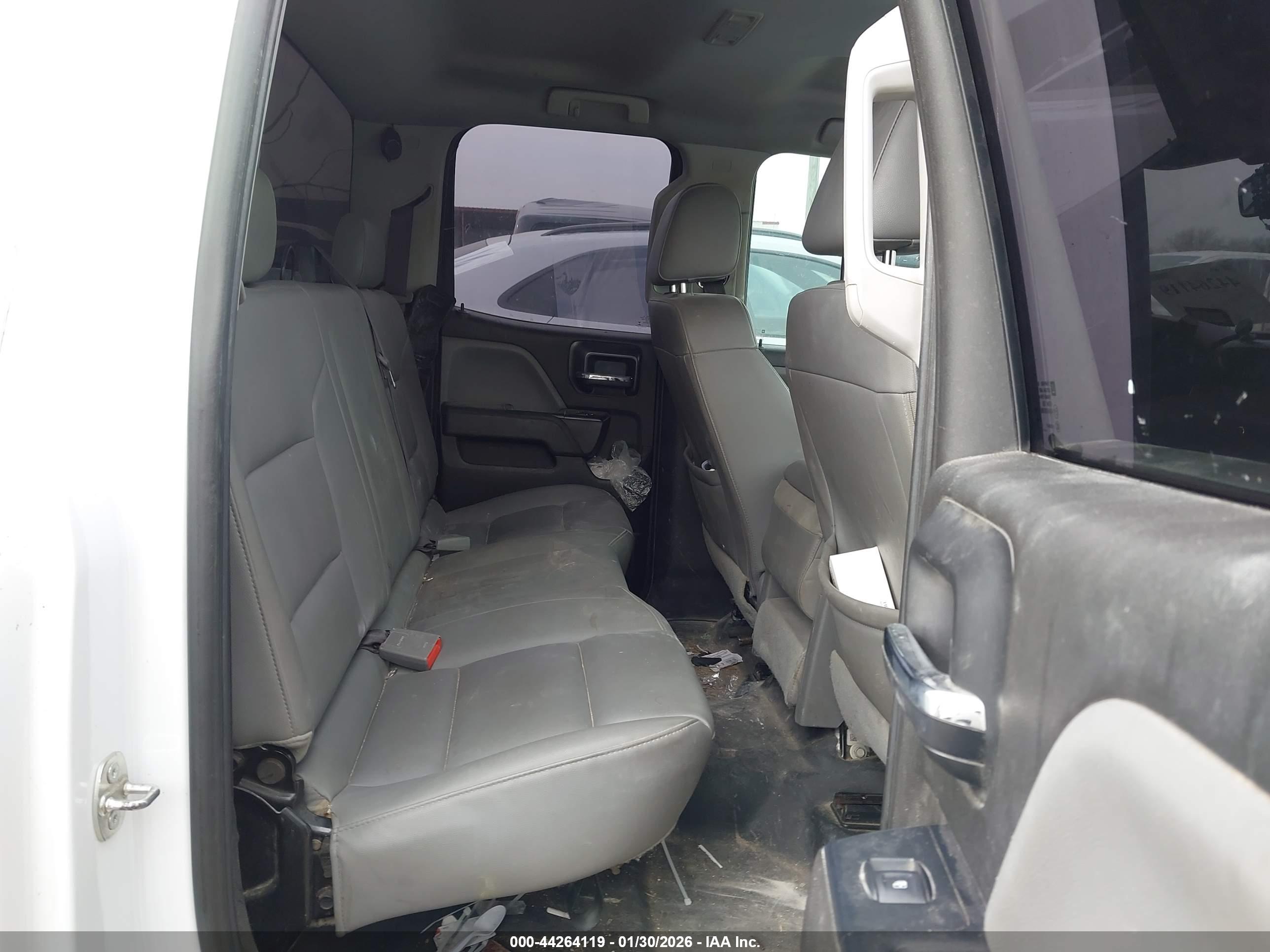 CHEVROLET SILVERADO image 8