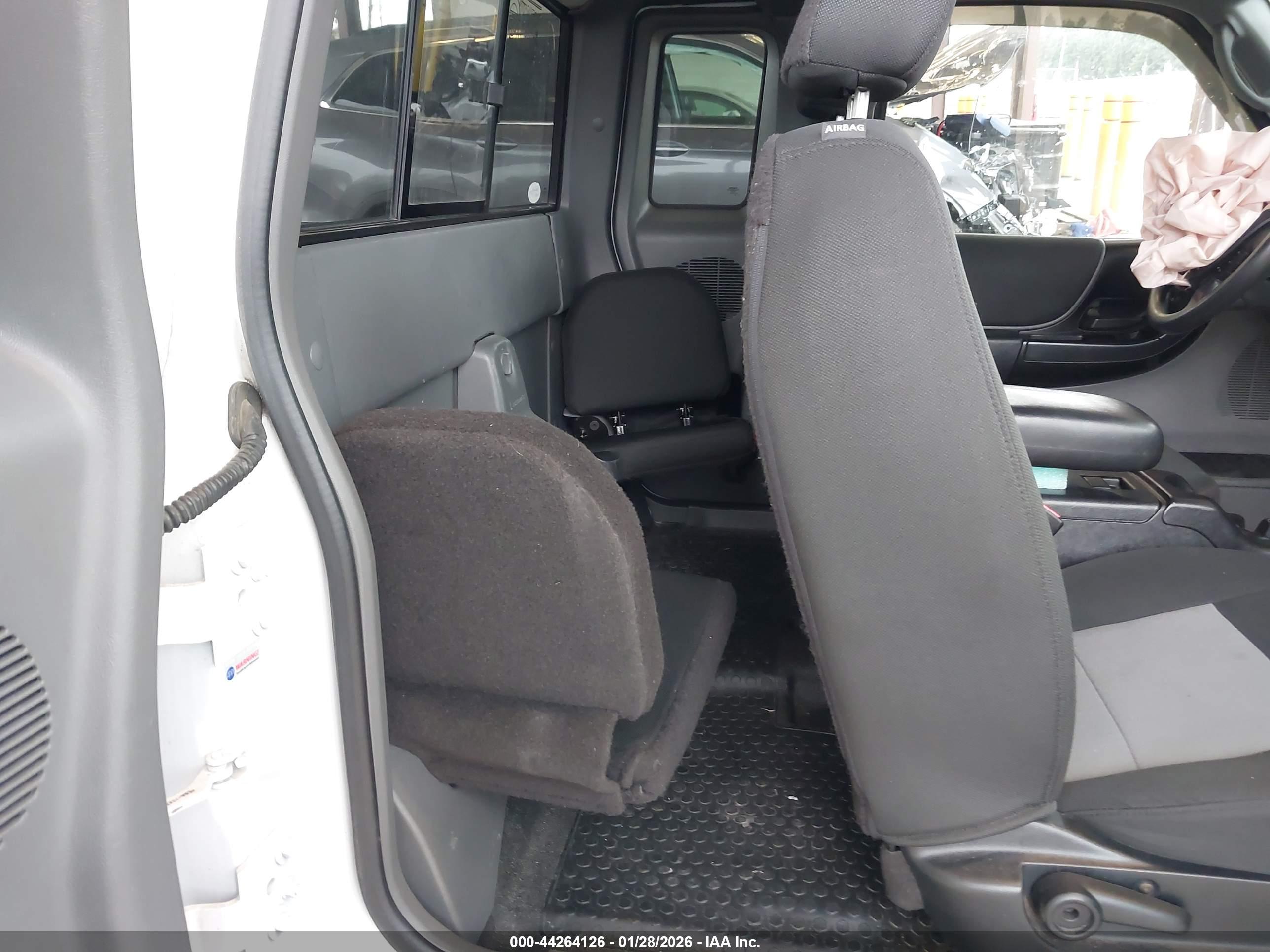 FORD RANGER image 8