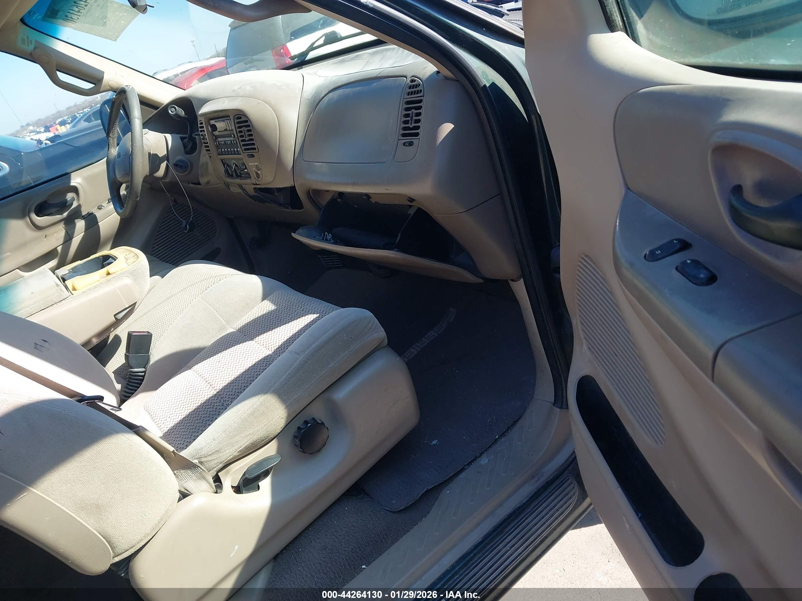 FORD F-150 image 5