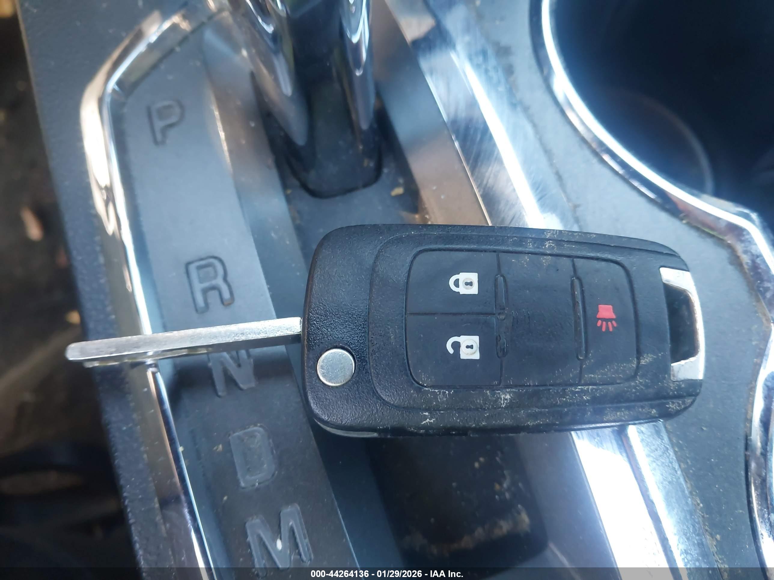 CHEVROLET EQUINOX image 11