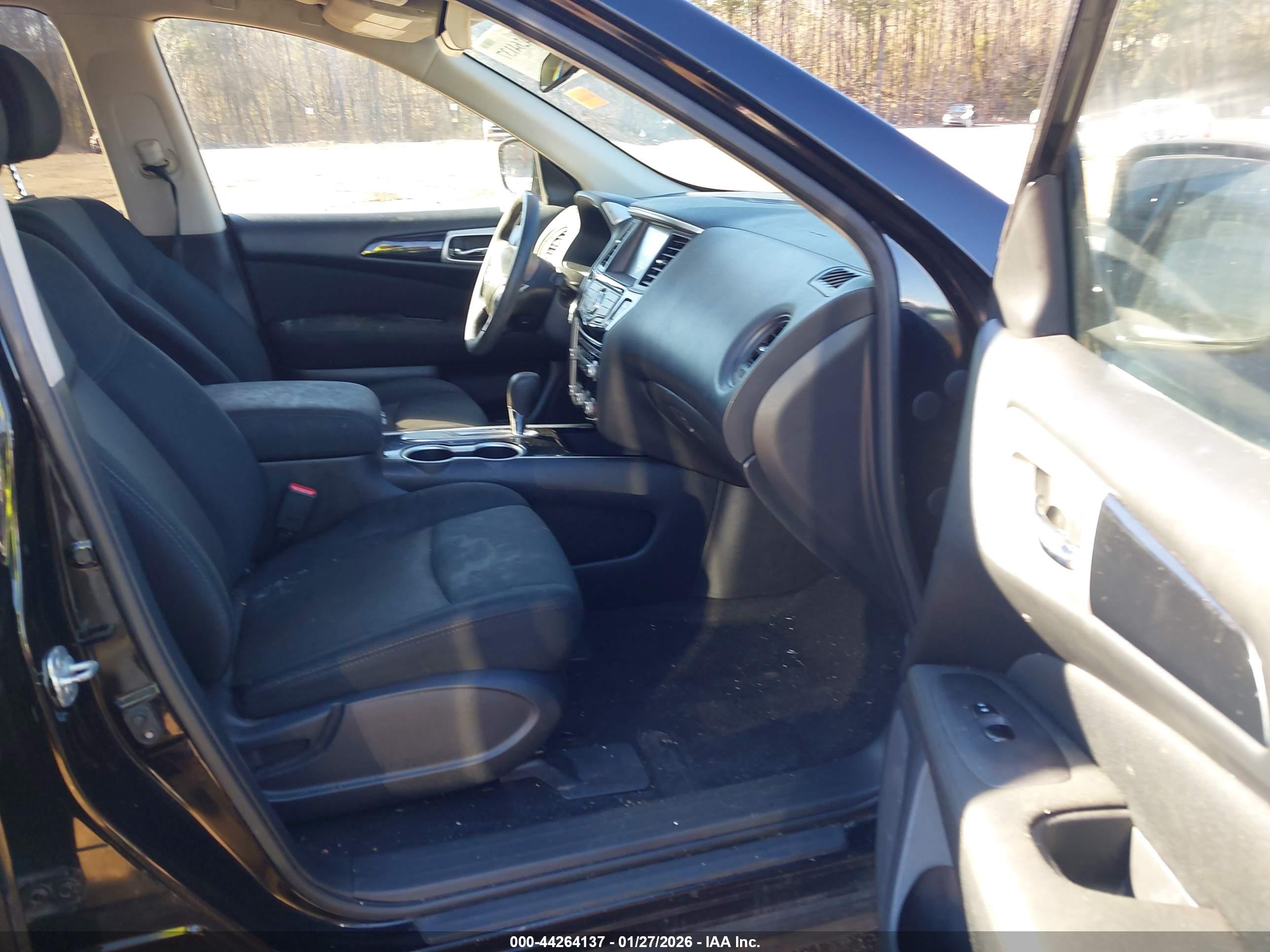 NISSAN PATHFINDER image 5