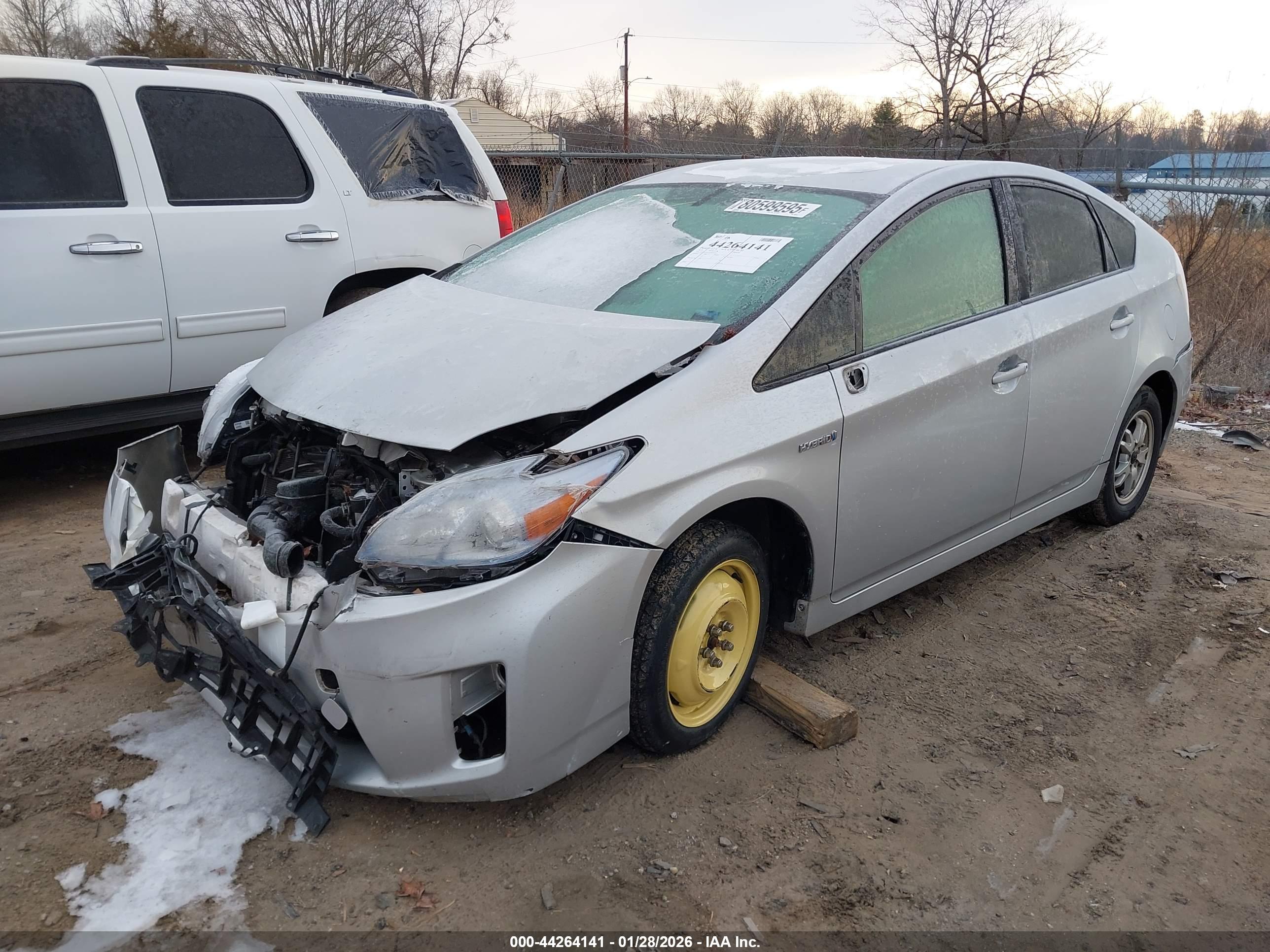 TOYOTA PRIUS image 2