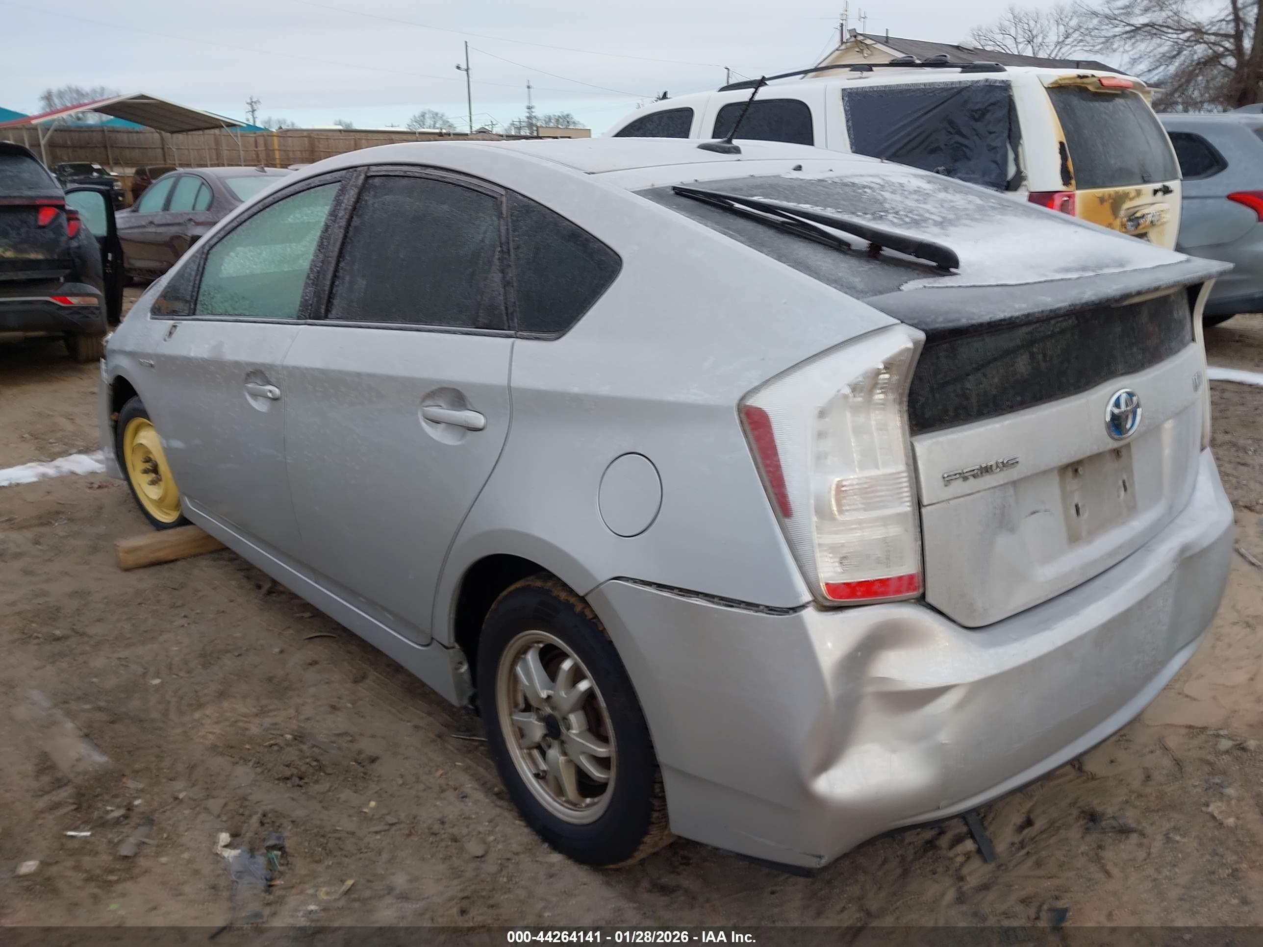 TOYOTA PRIUS image 3