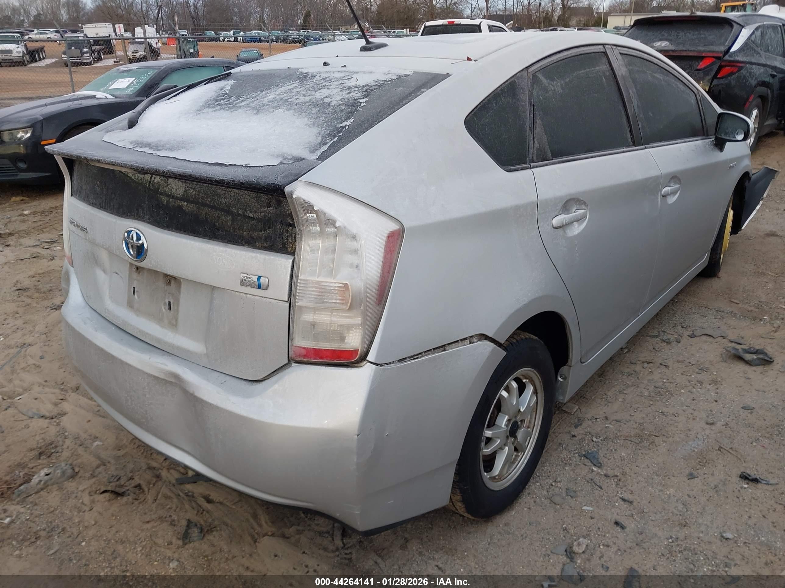 TOYOTA PRIUS image 4