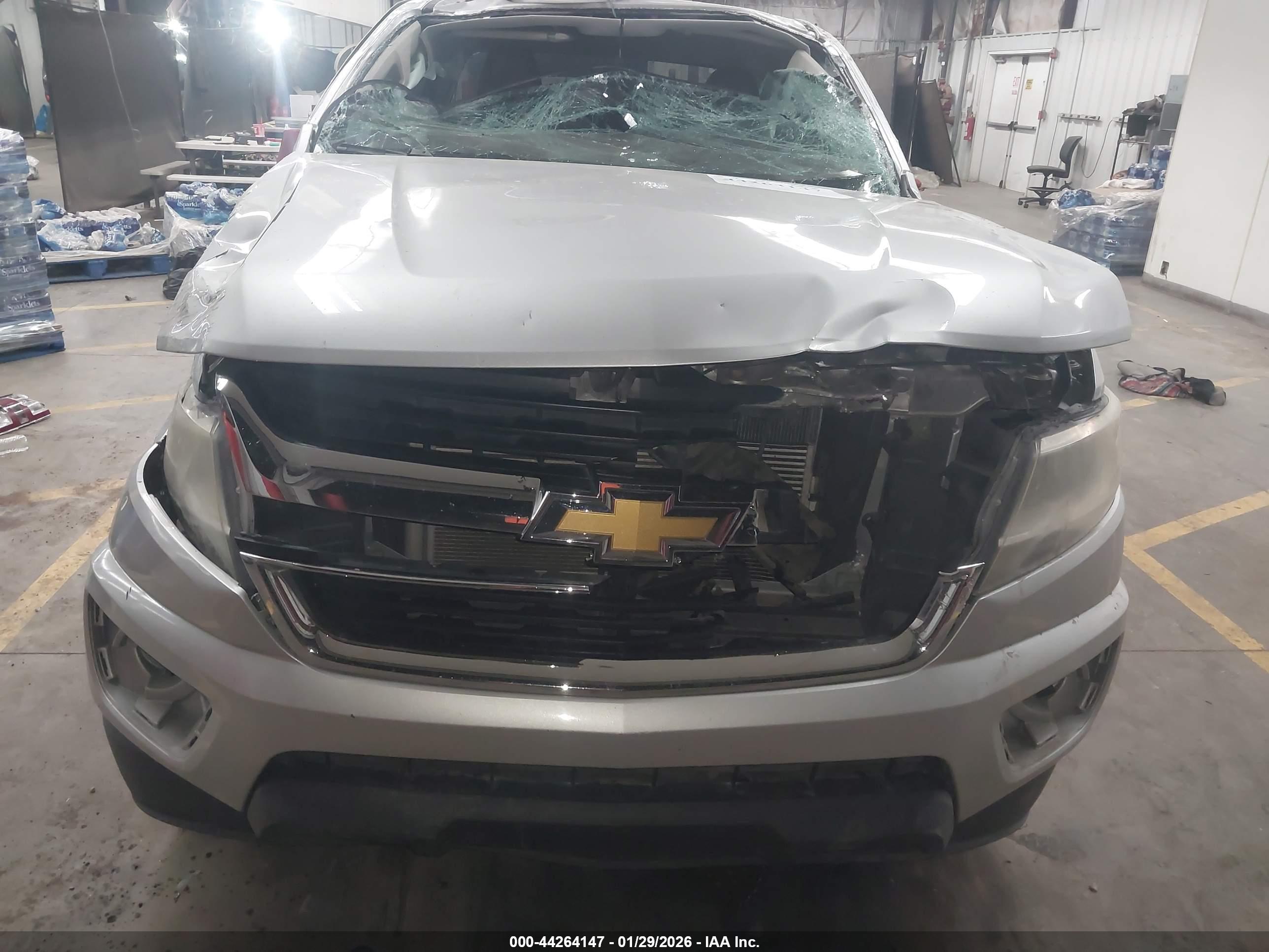 CHEVROLET COLORADO image 6