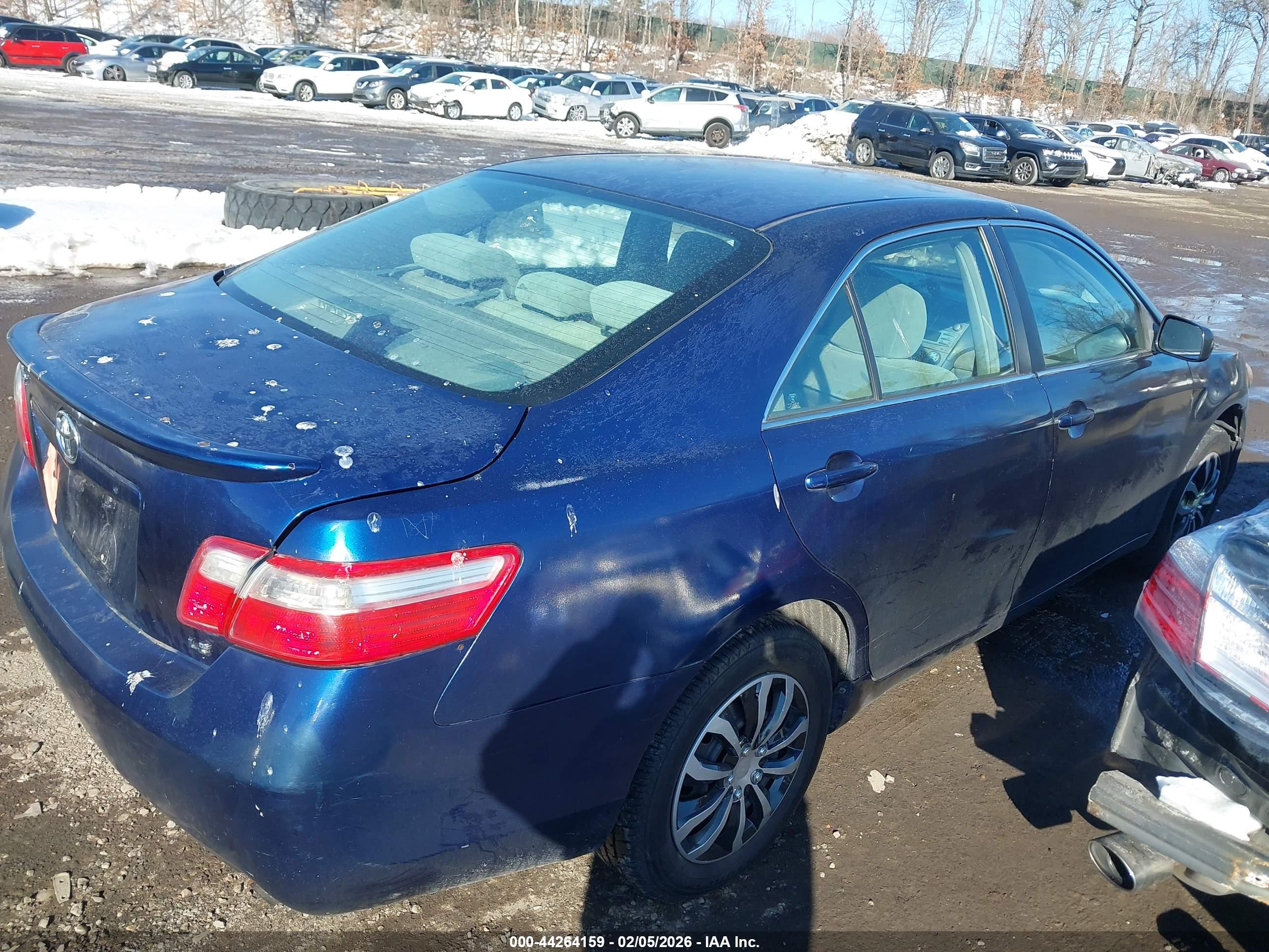TOYOTA CAMRY image 4