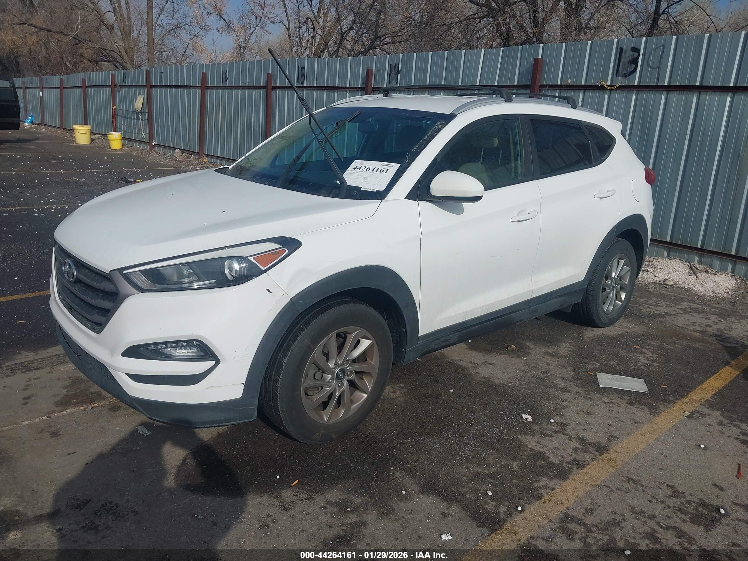 HYUNDAI TUCSON image 2