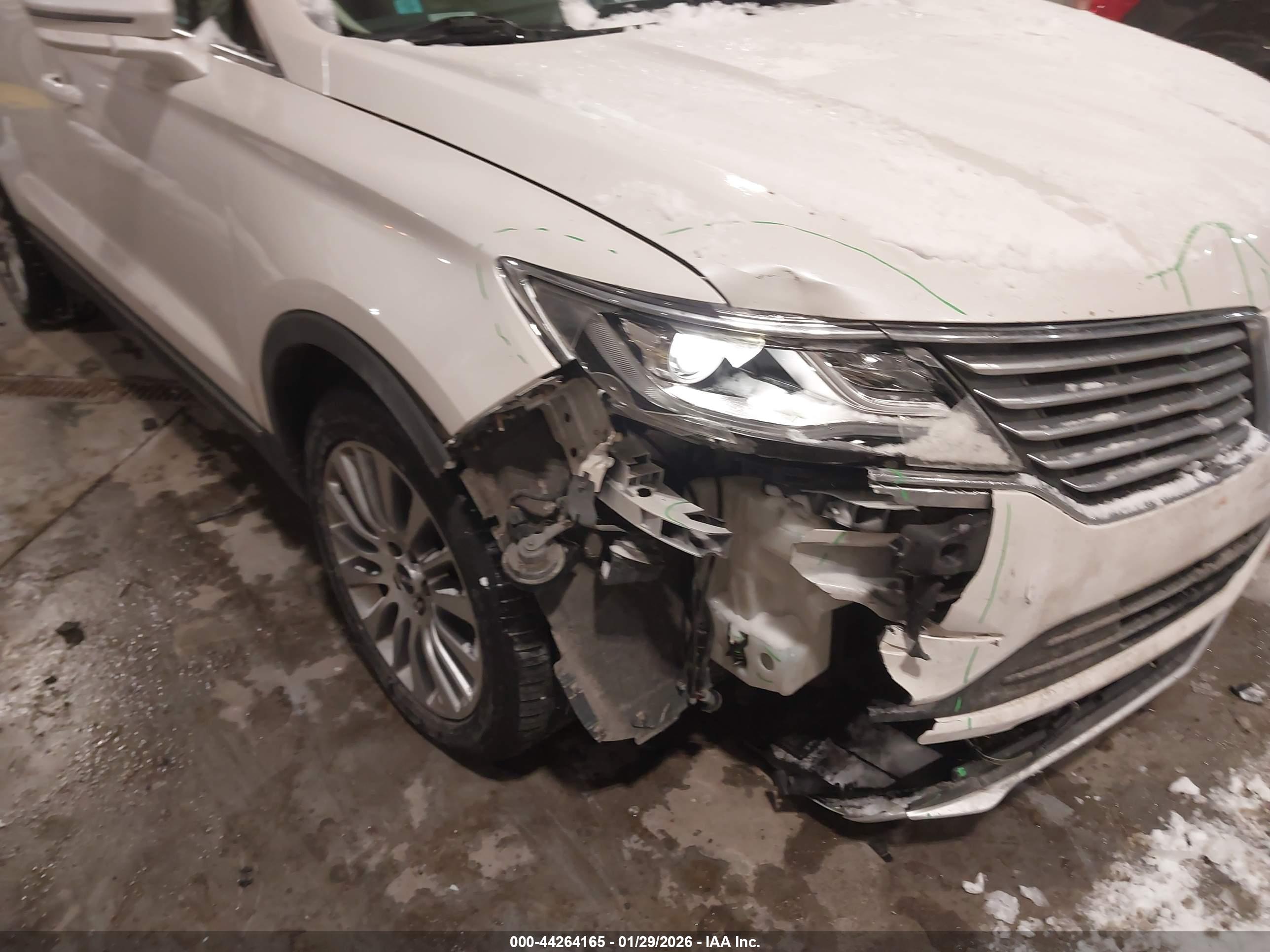LINCOLN MKC image 6