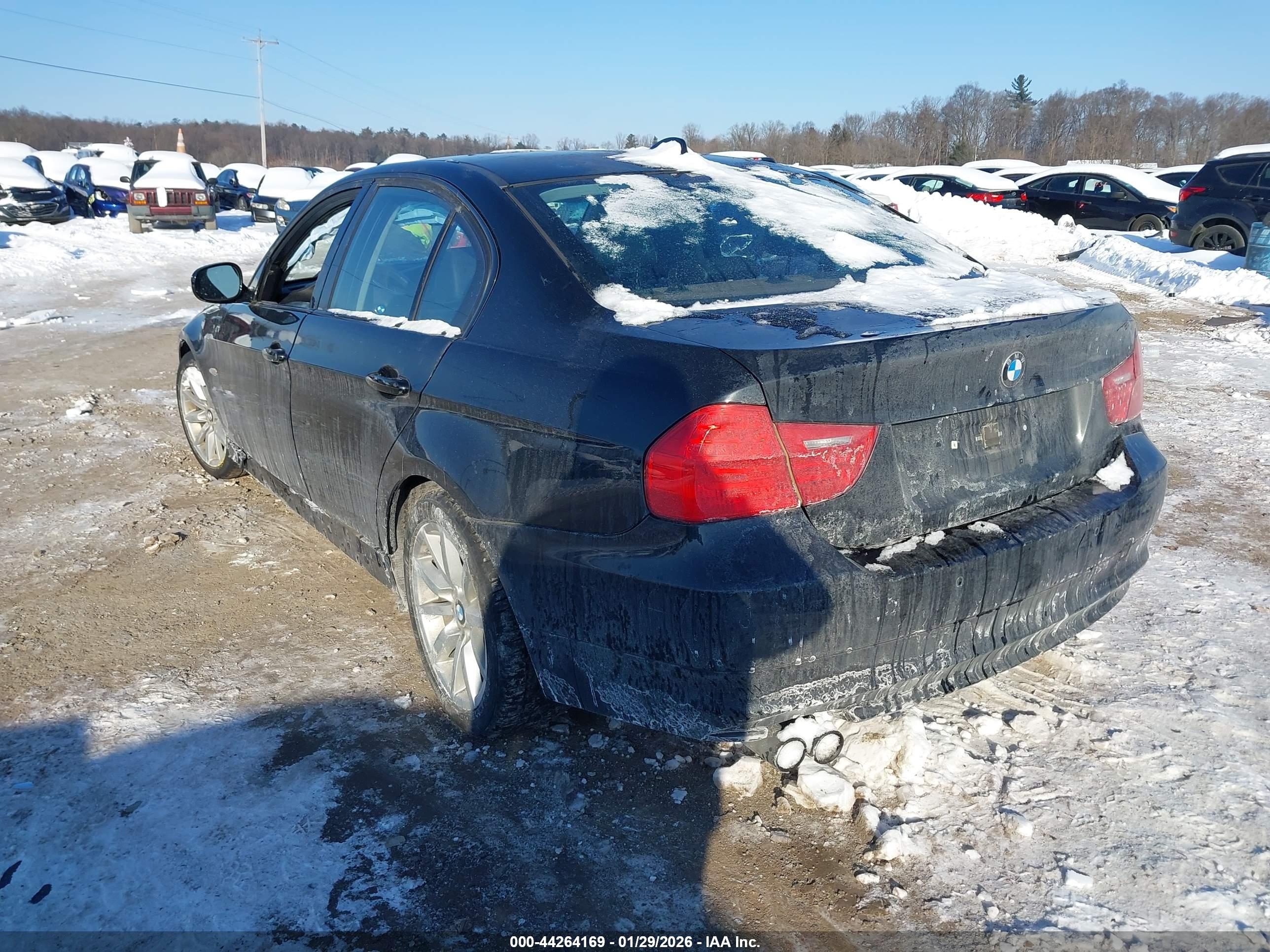 BMW 328I image 3