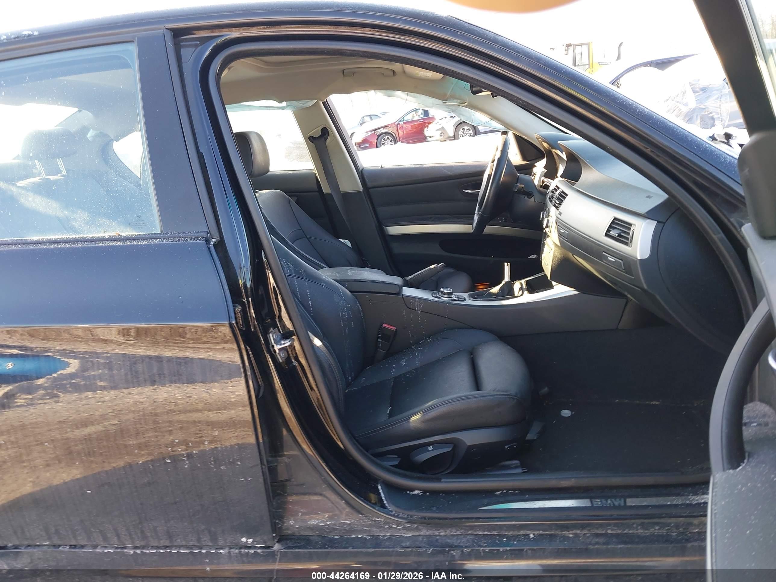 BMW 328I image 5