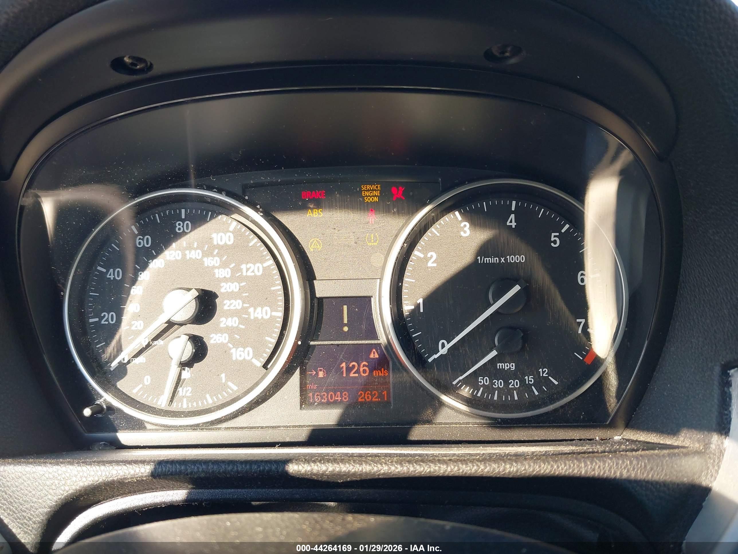 BMW 328I image 7