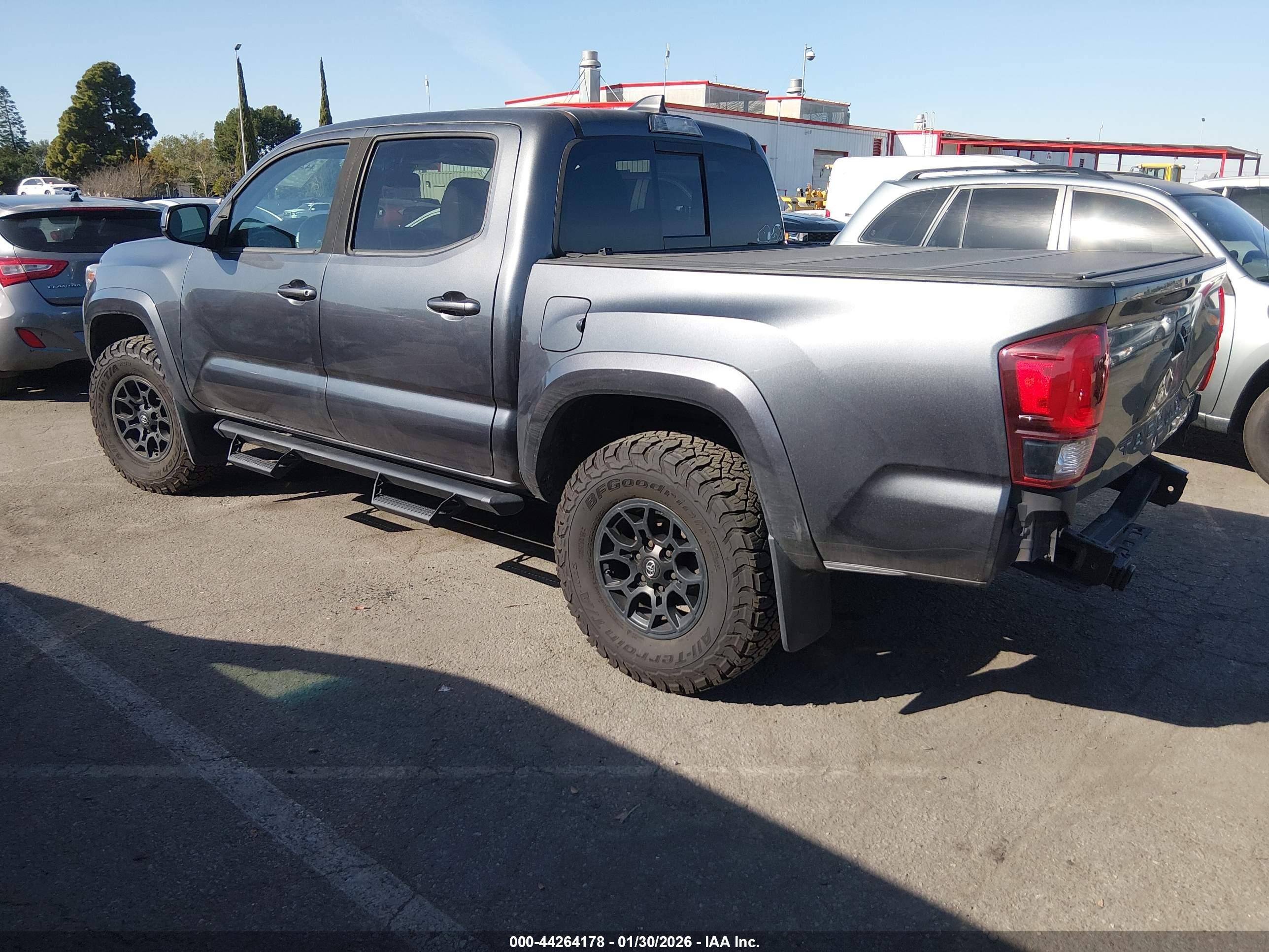 TOYOTA TACOMA image 3