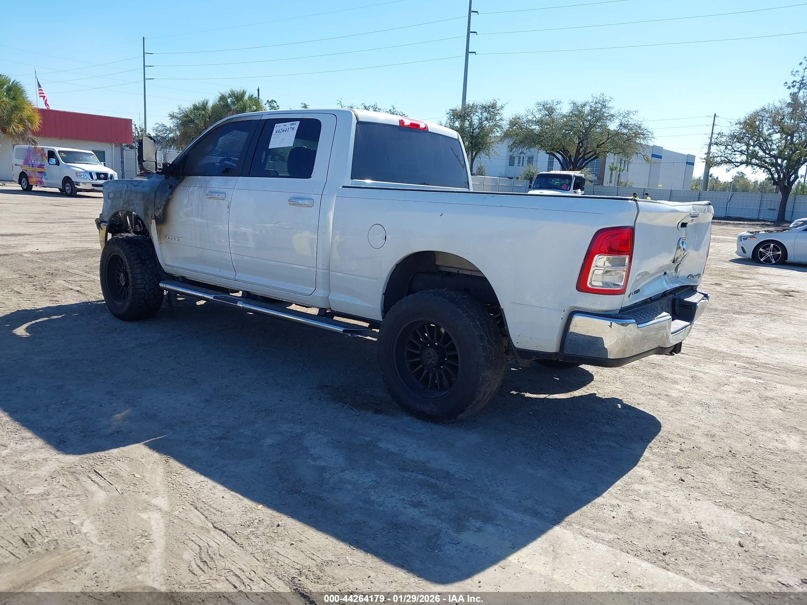 RAM 2500 image 3