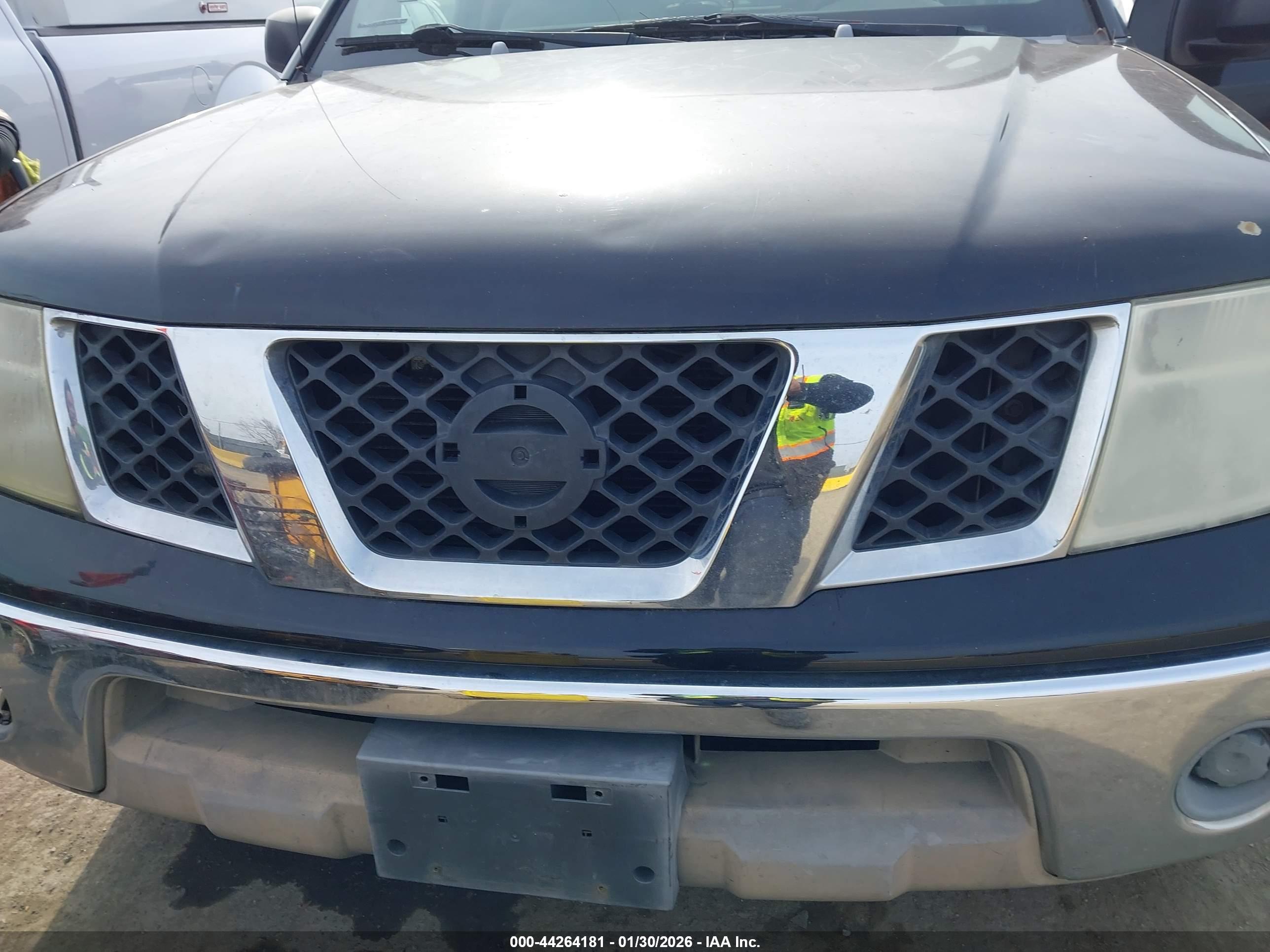 NISSAN FRONTIER image 6