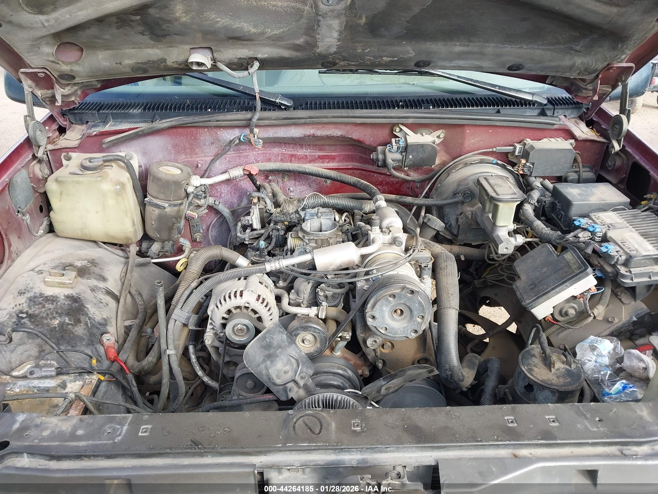 CHEVROLET GMT-400 image 10