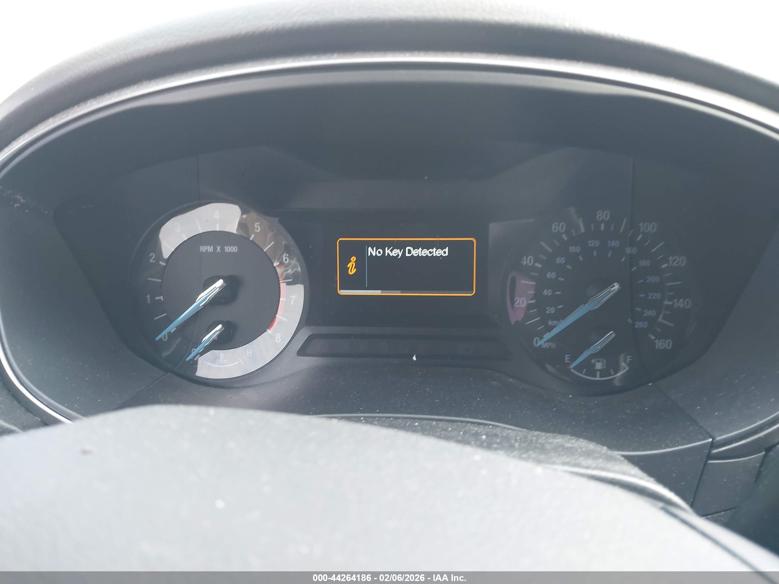 FORD FUSION image 7
