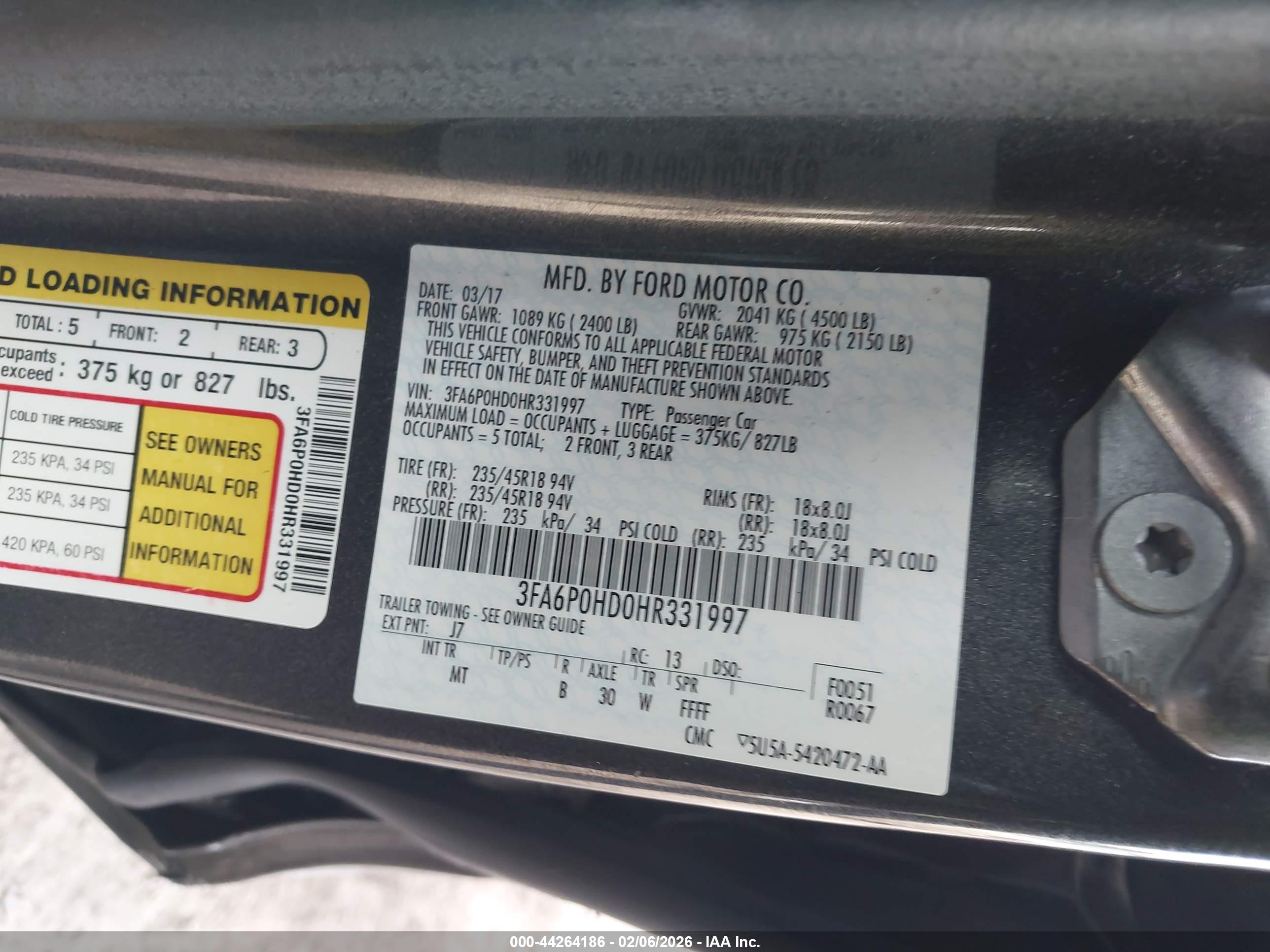FORD FUSION image 9