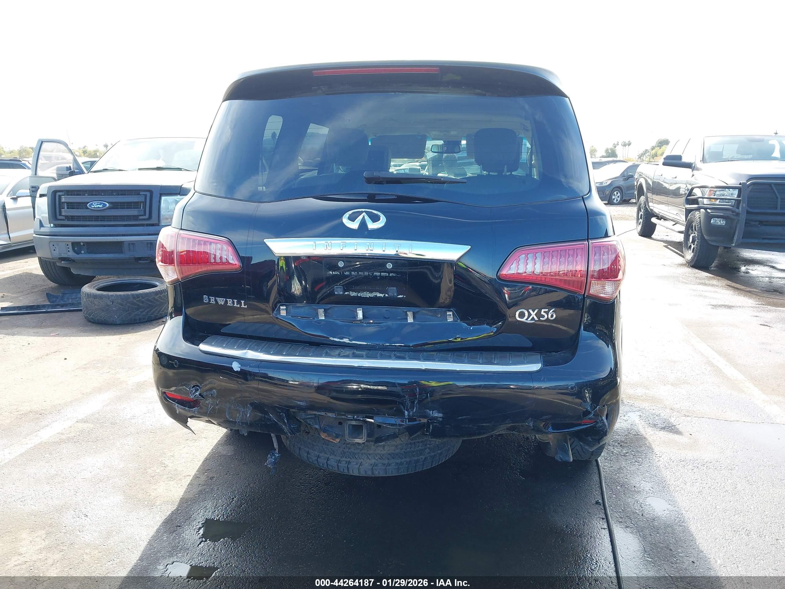 INFINITI QX56 image 6