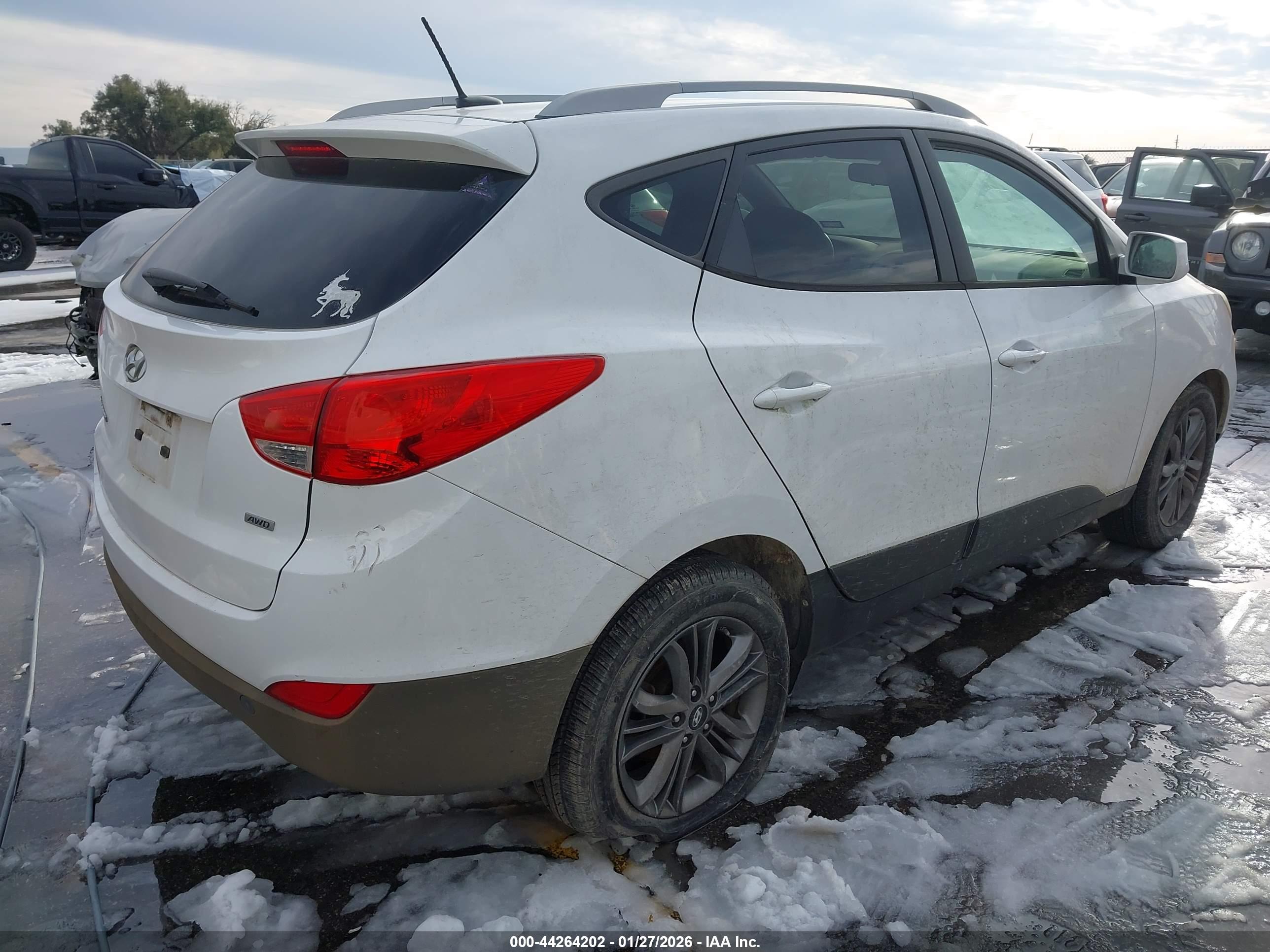 HYUNDAI TUCSON image 4
