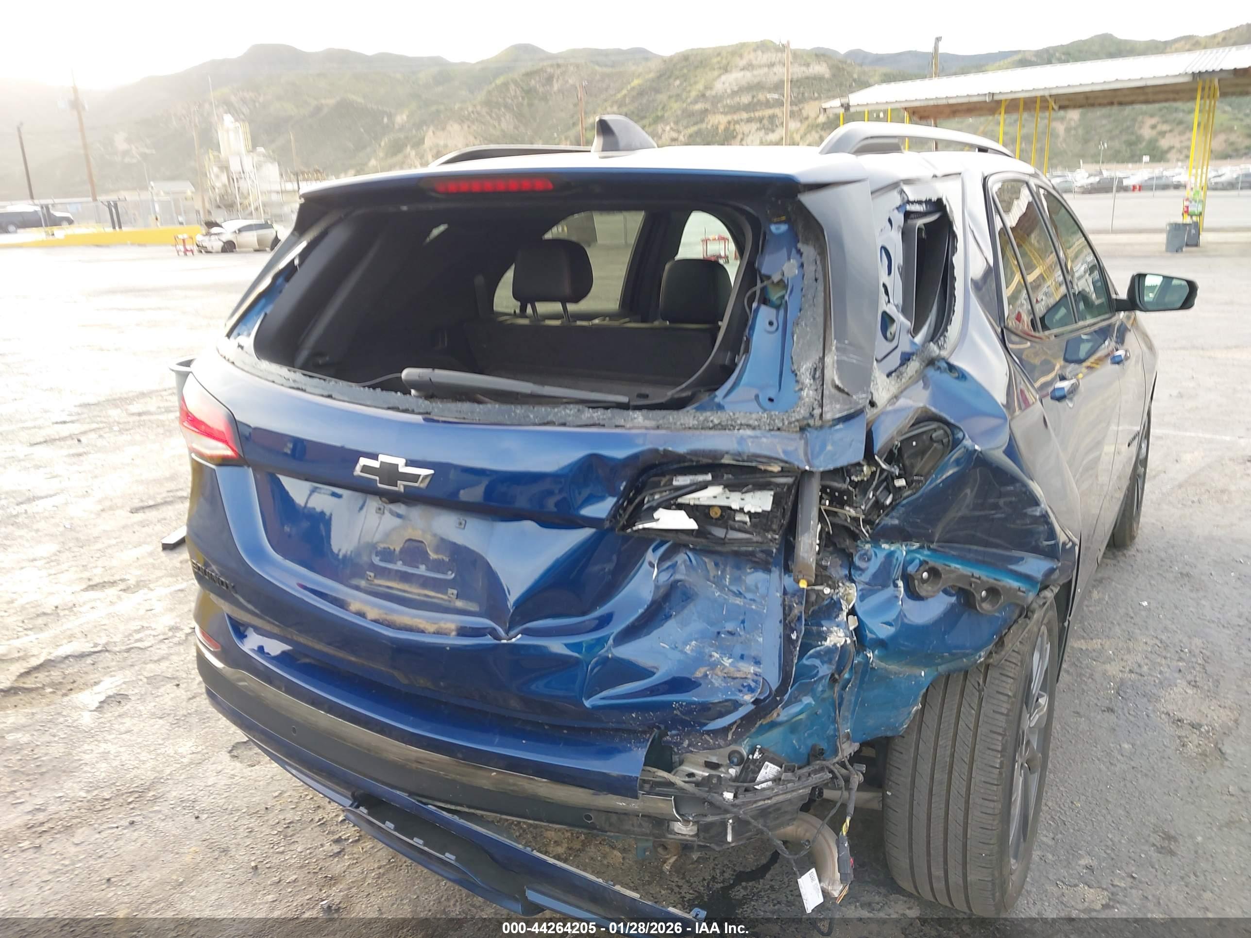 CHEVROLET EQUINOX image 6