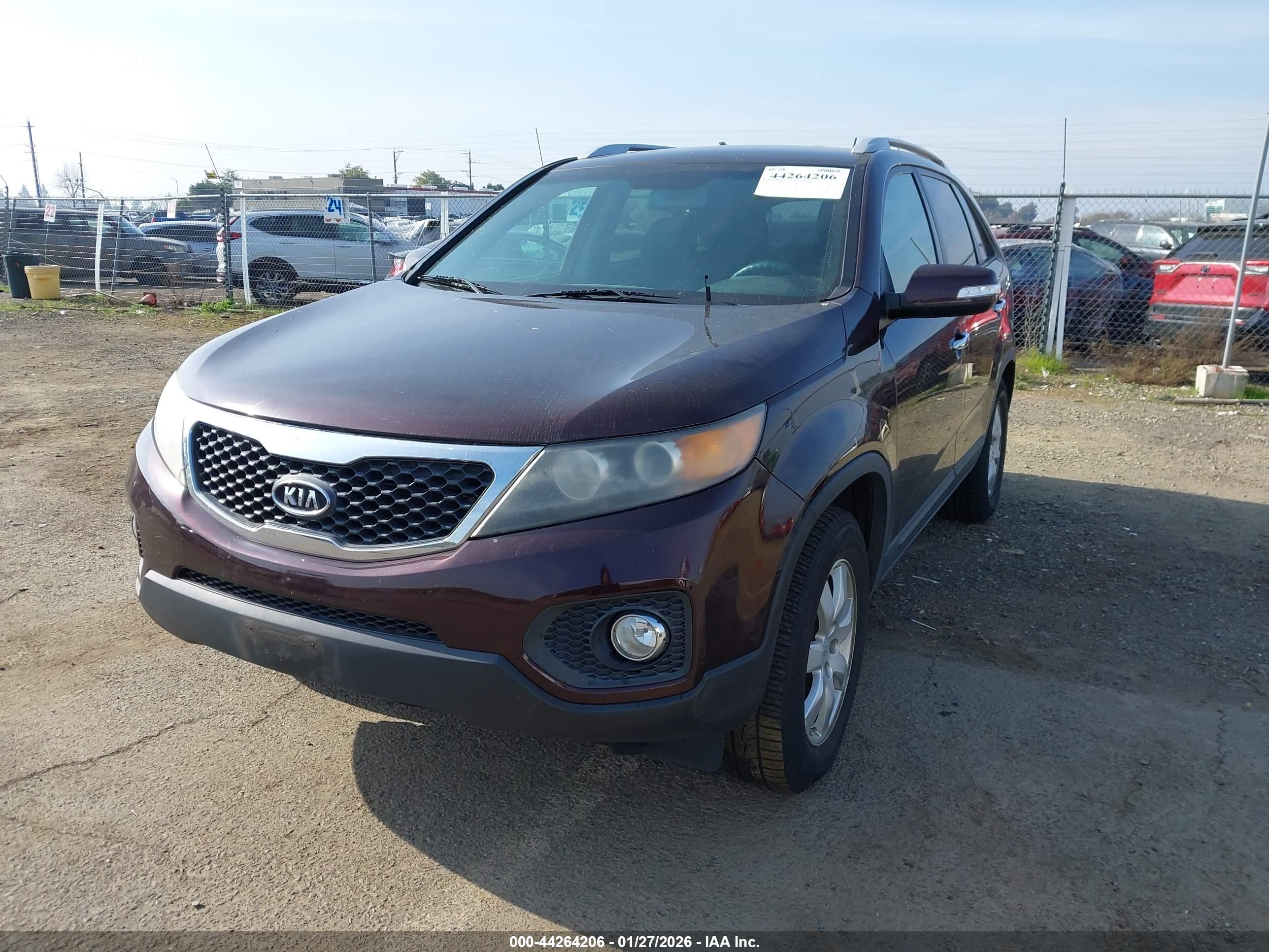 KIA SORENTO image 2
