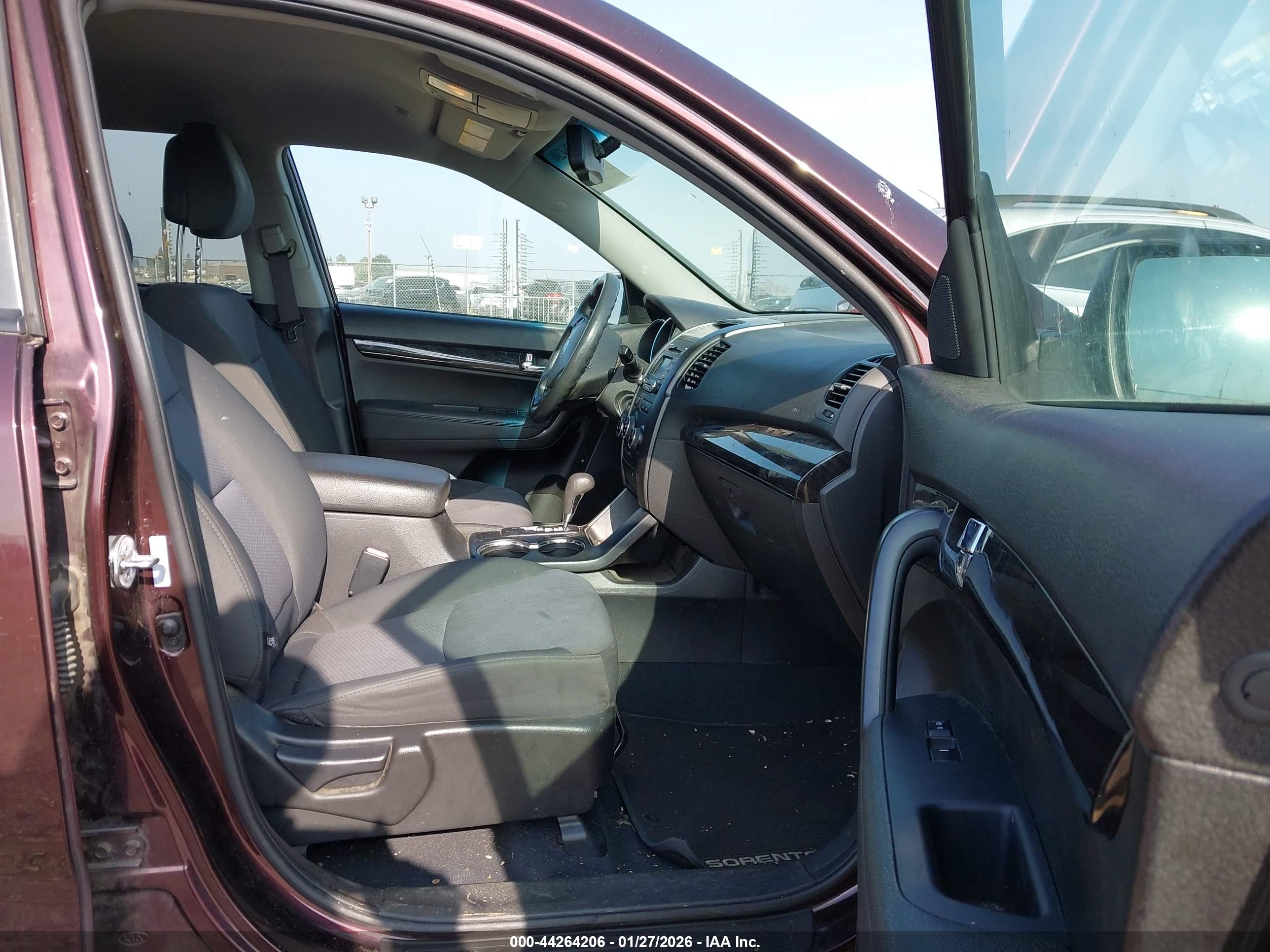KIA SORENTO image 5