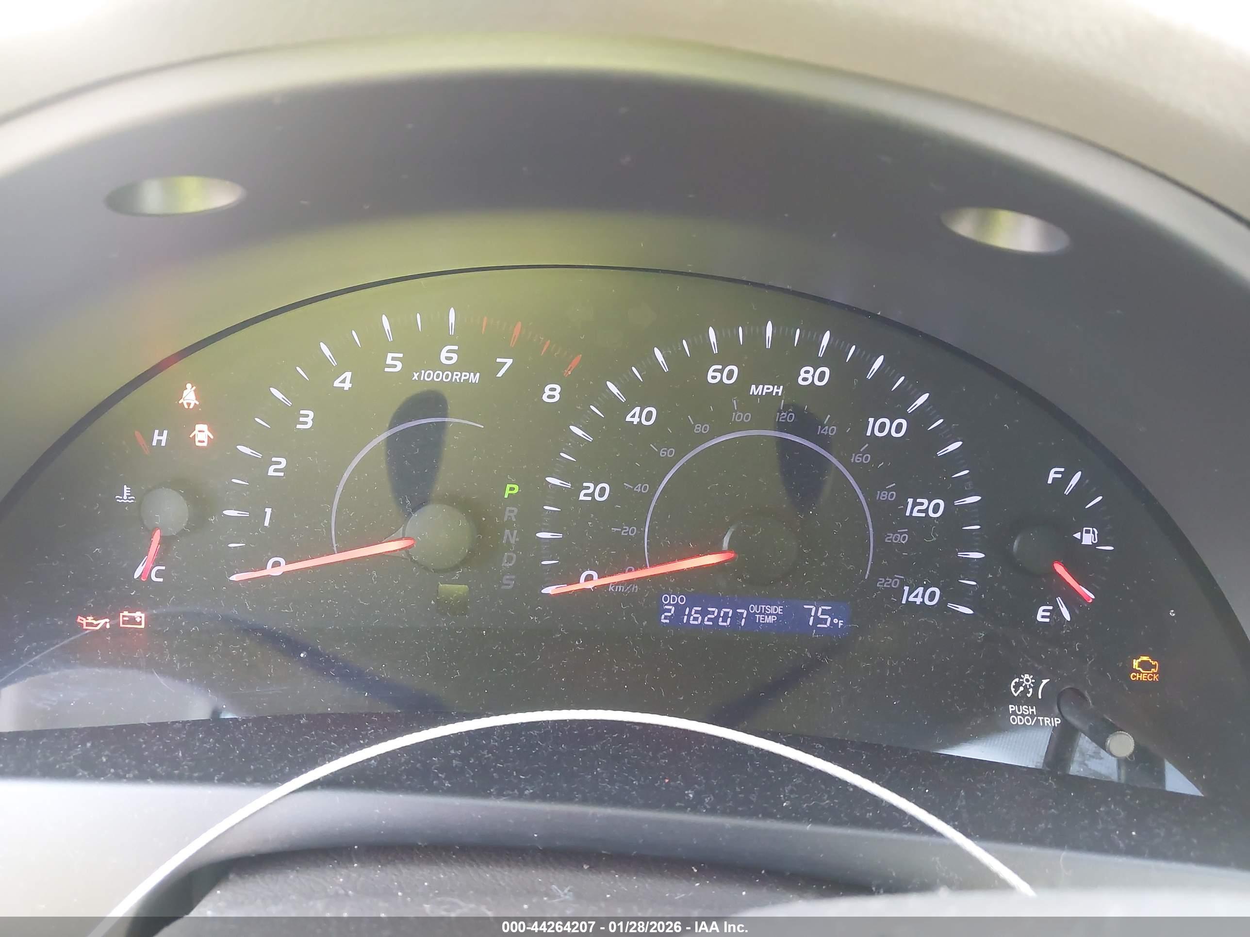 TOYOTA CAMRY image 7