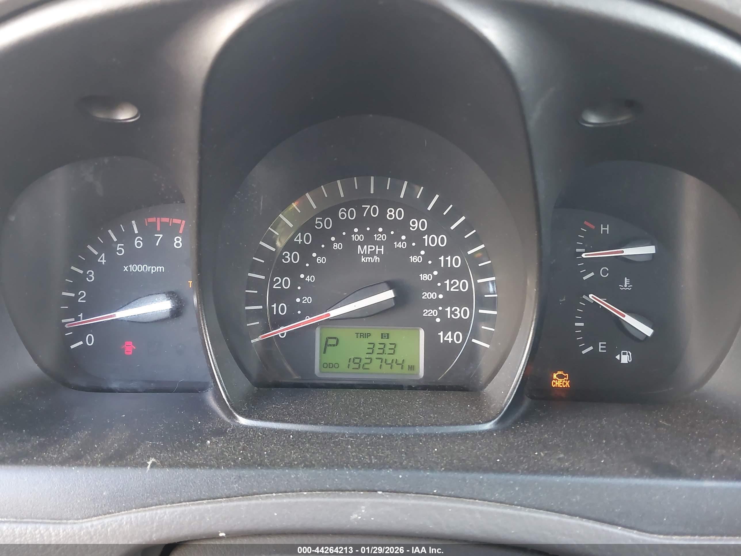KIA SPECTRA image 7