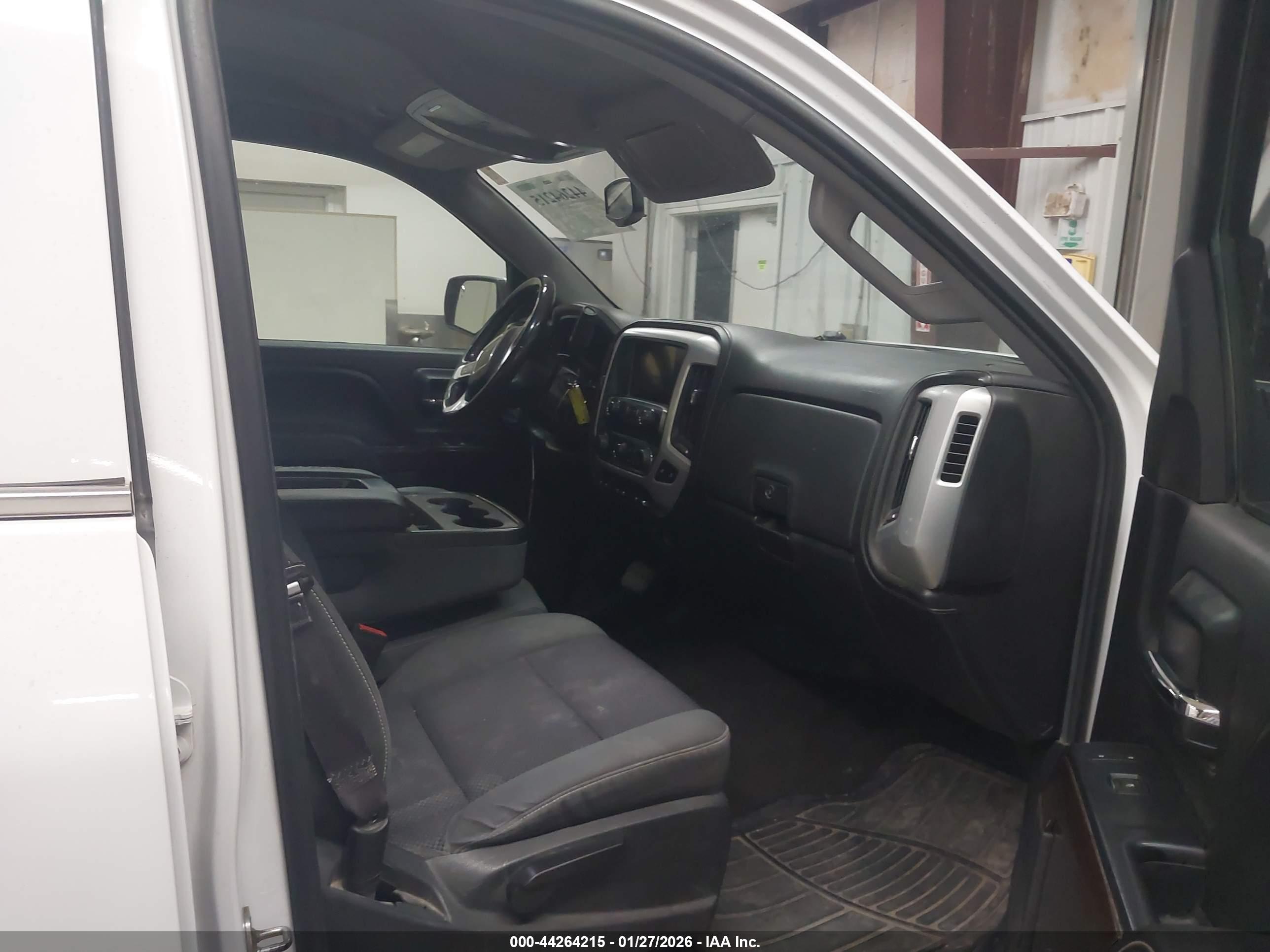 GMC SIERRA image 5