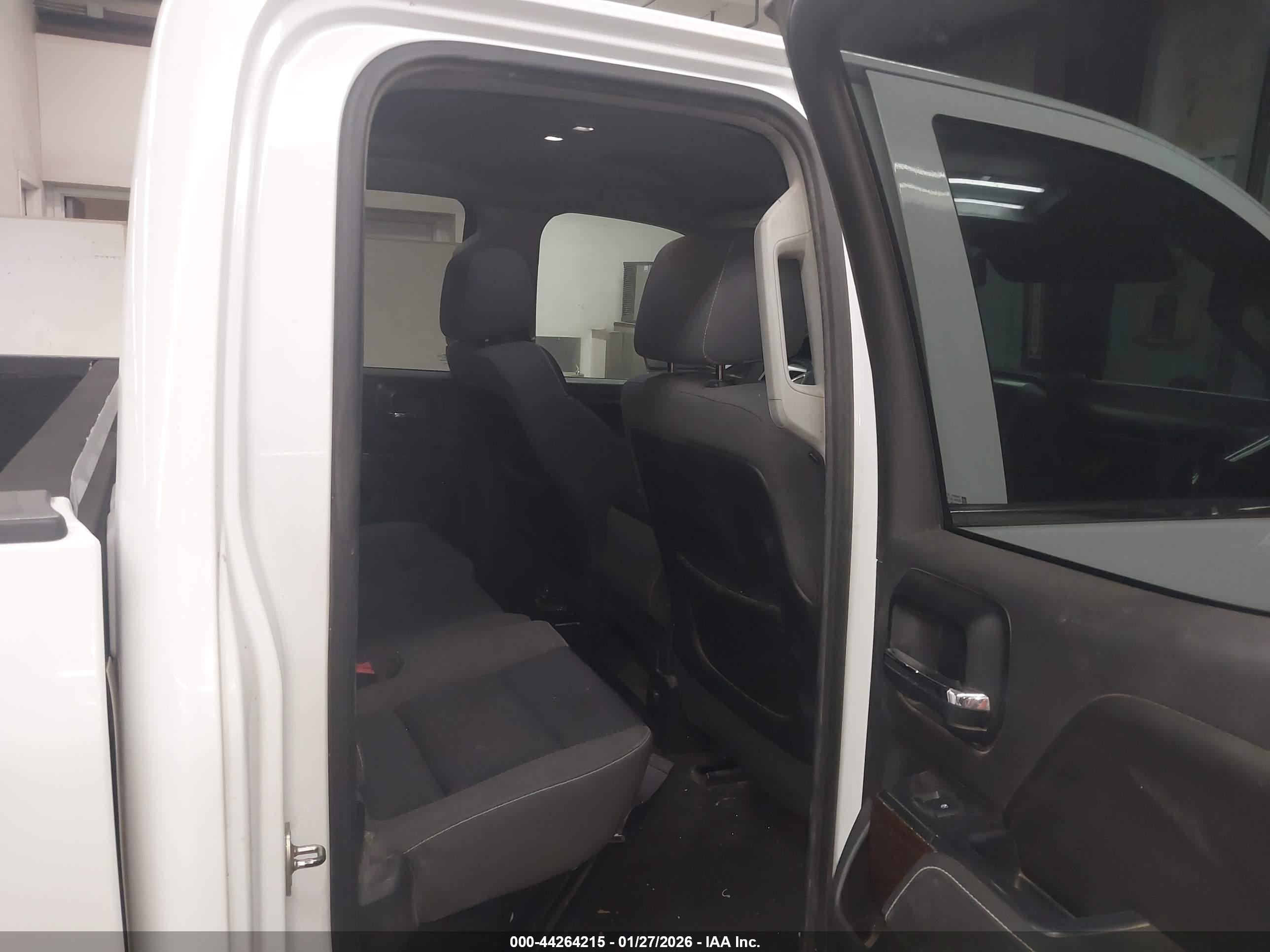 GMC SIERRA image 8